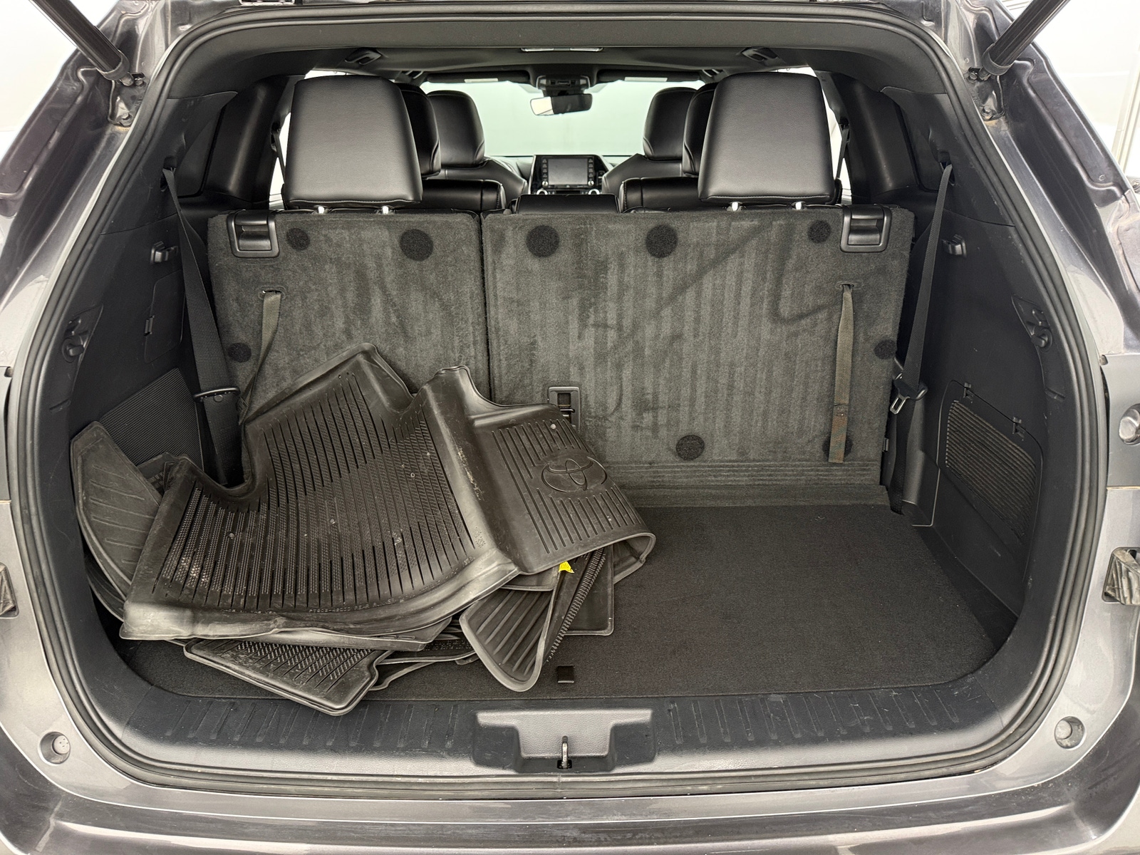 Thumbnail: 2022 Toyota Highlander - 6