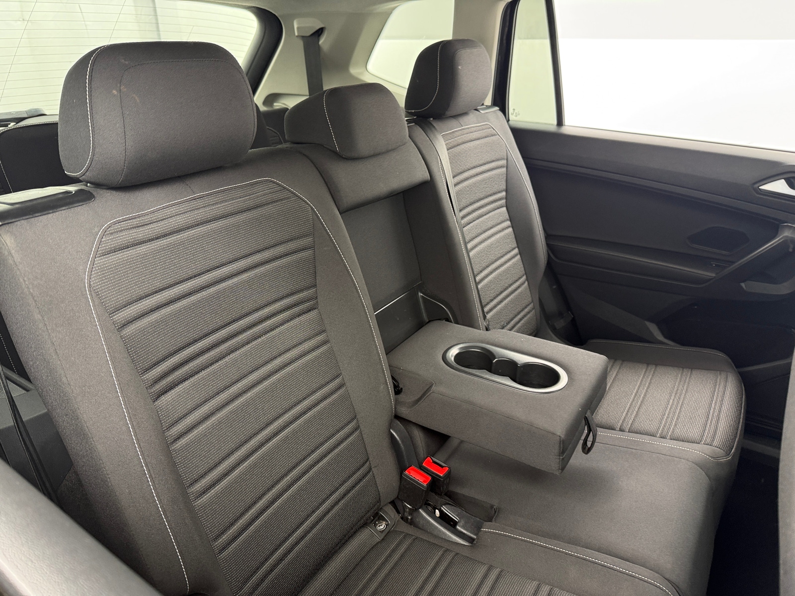 Thumbnail: 2022 Volkswagen Tiguan - 6