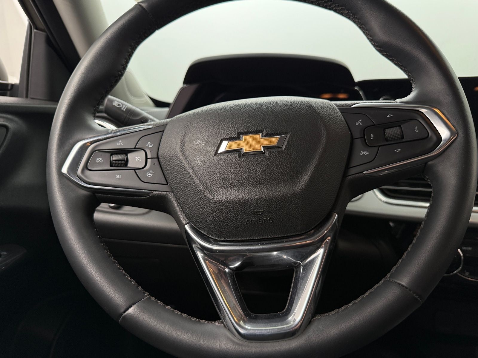 Thumbnail: 2024 Chevrolet Trax - 5