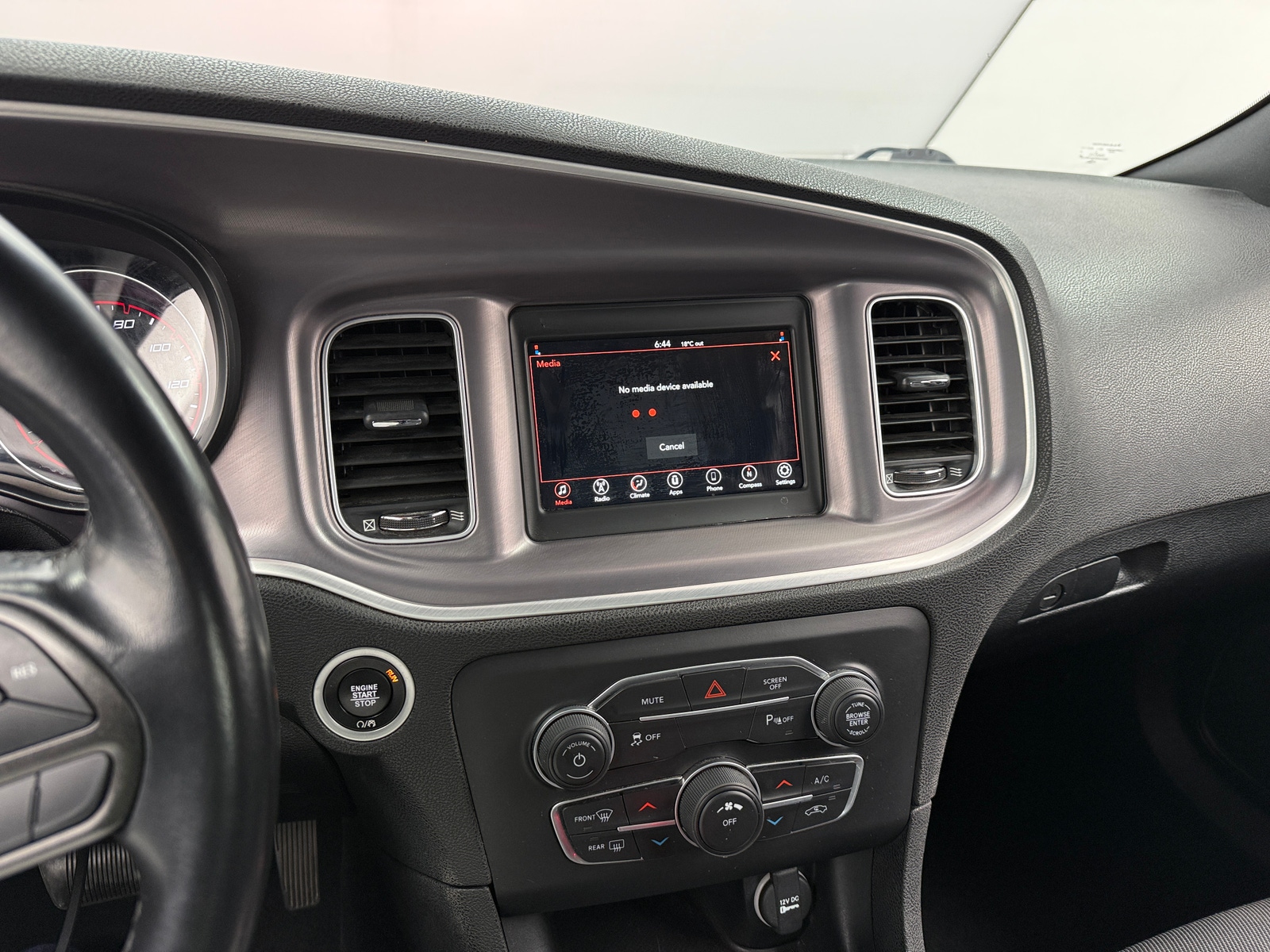 Thumbnail: 2022 Dodge Charger - 4