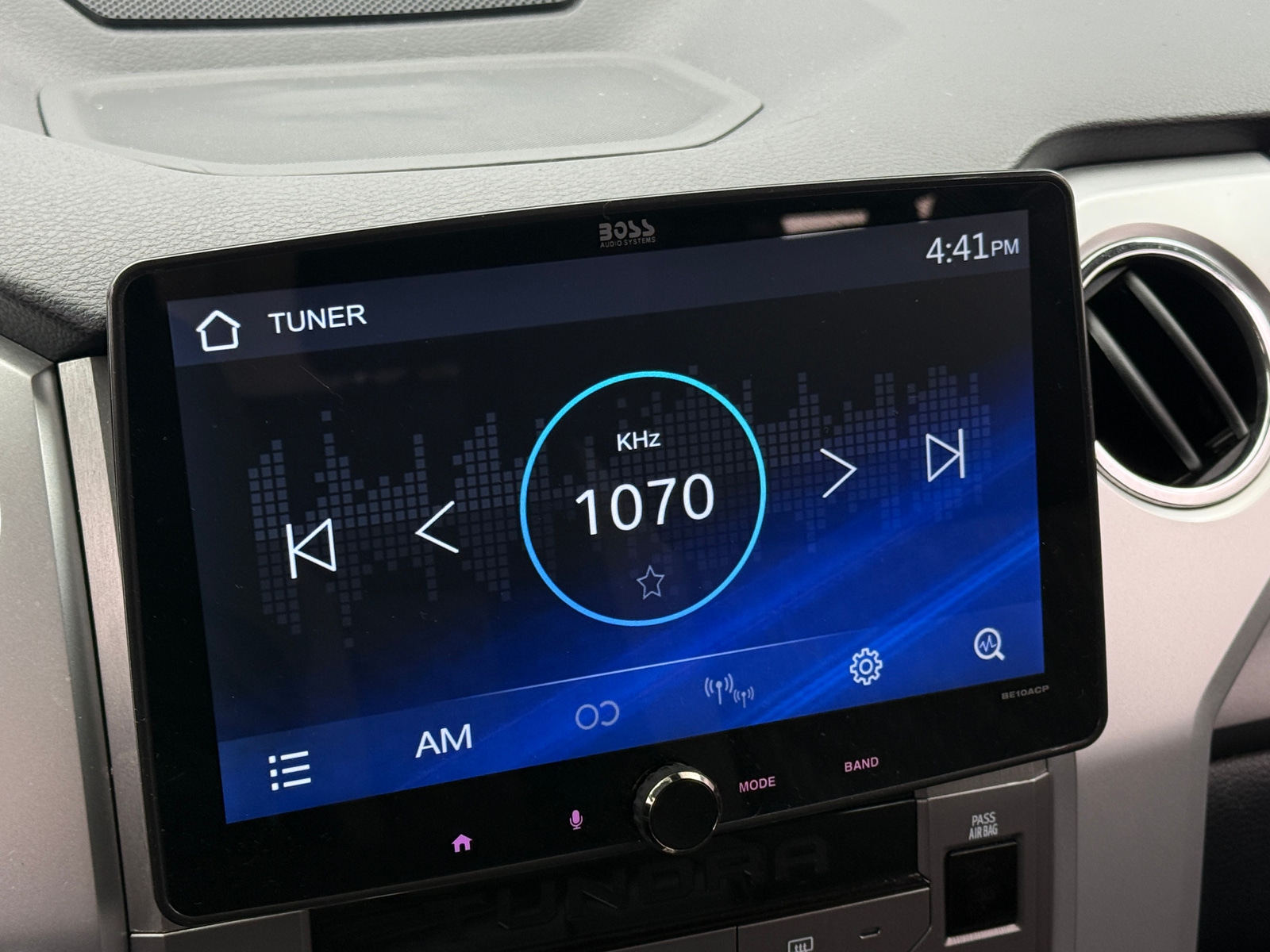 Thumbnail: 2019 Toyota Tundra - 4