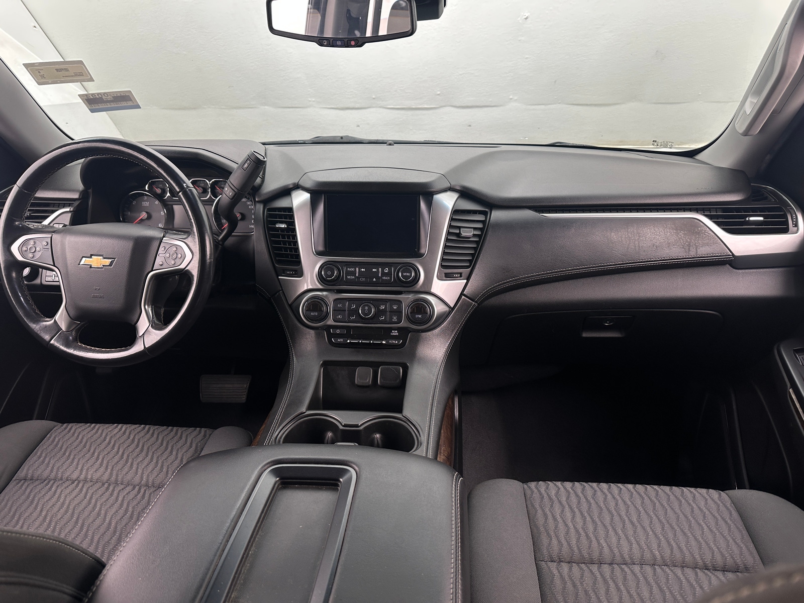 Thumbnail: 2019 Chevrolet Suburban - 3