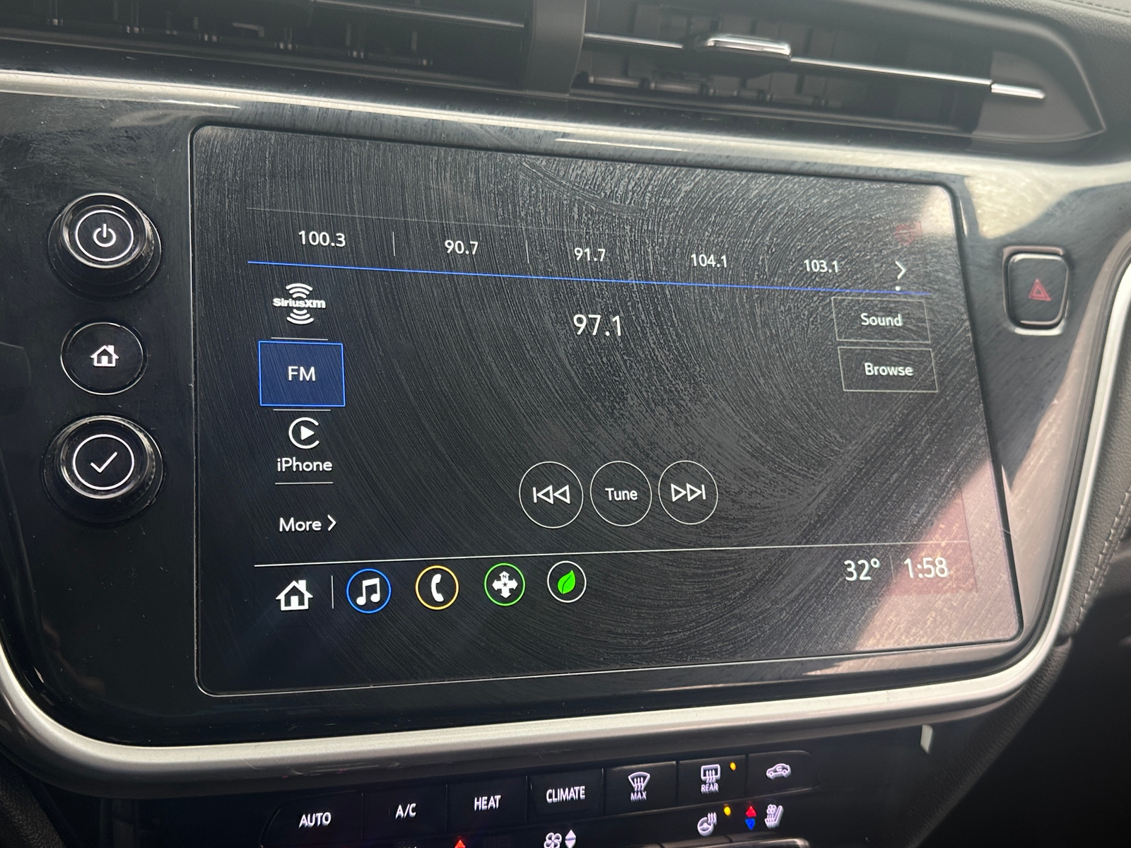 Thumbnail: 2023 Chevrolet Bolt EUV - 4