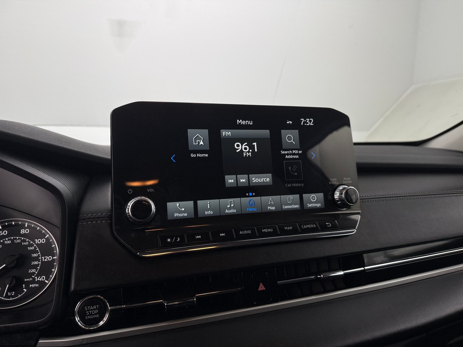 Thumbnail: 2024 Mitsubishi Outlander - 3