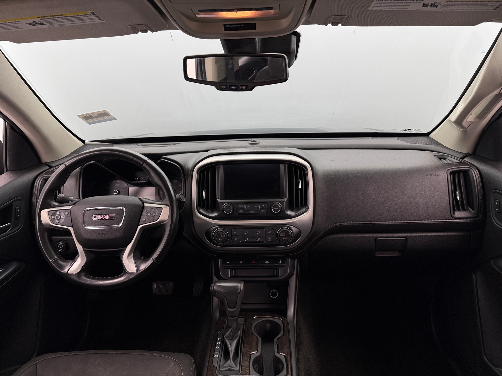 Thumbnail: 2016 GMC Canyon - 3