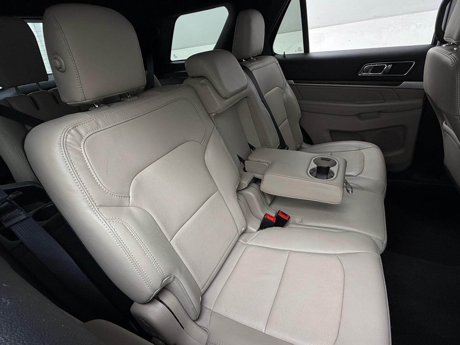 Thumbnail: 2019 Ford Explorer - 5