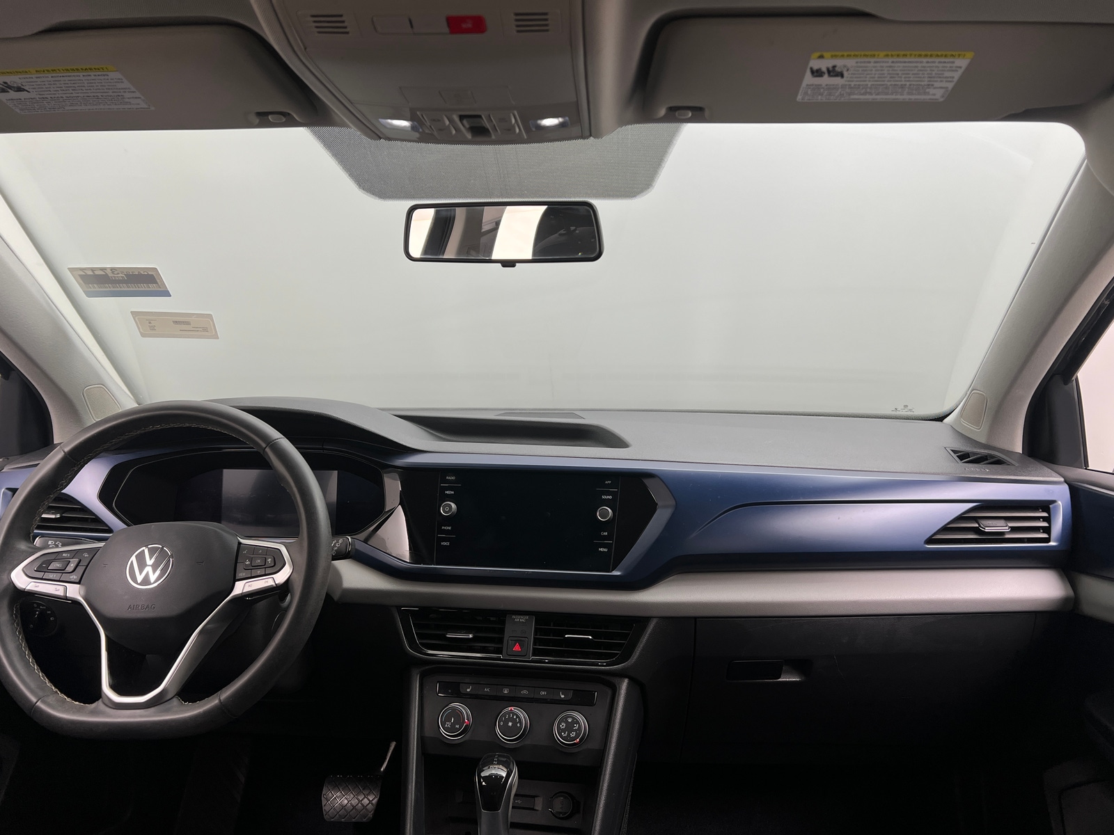 Thumbnail: 2022 Volkswagen Taos - 2