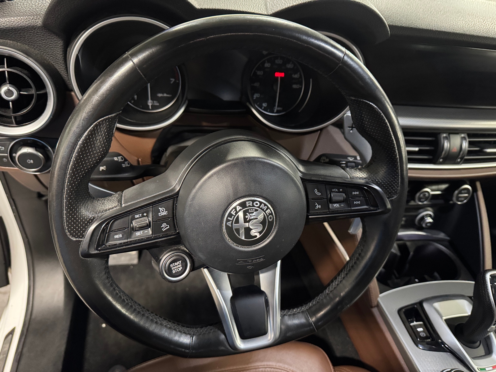 Thumbnail: 2020 Alfa Romeo Stelvio - 4