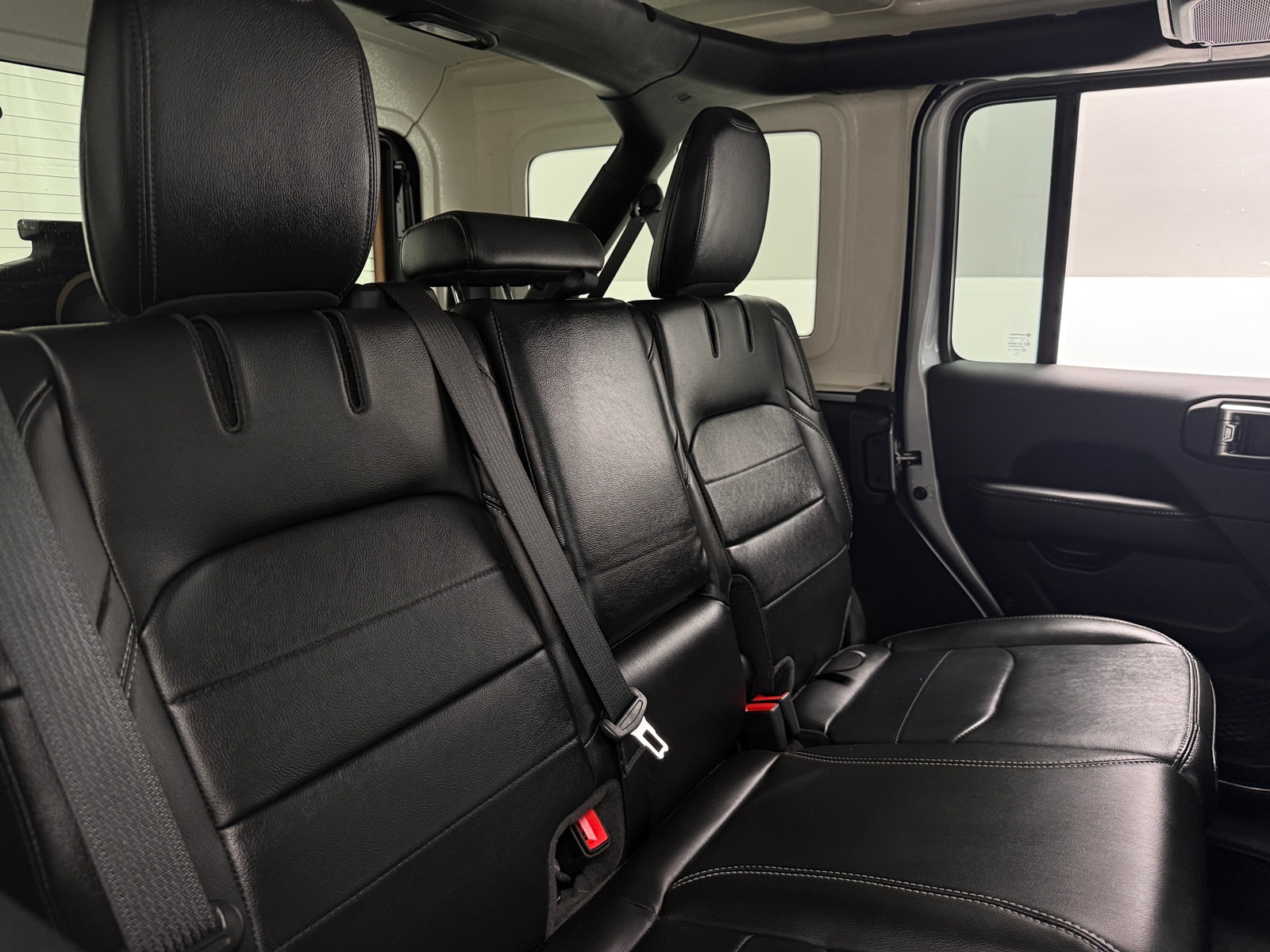 Thumbnail: 2022 Jeep Wrangler - 5