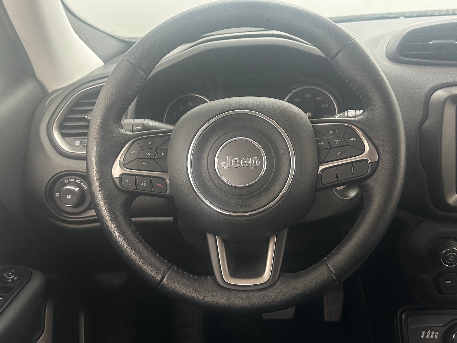 Thumbnail: 2022 Jeep Renegade - 5