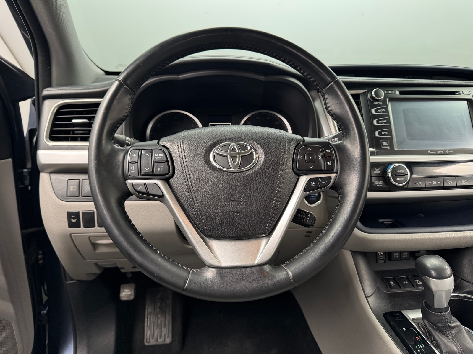 Thumbnail: 2017 Toyota Highlander - 4