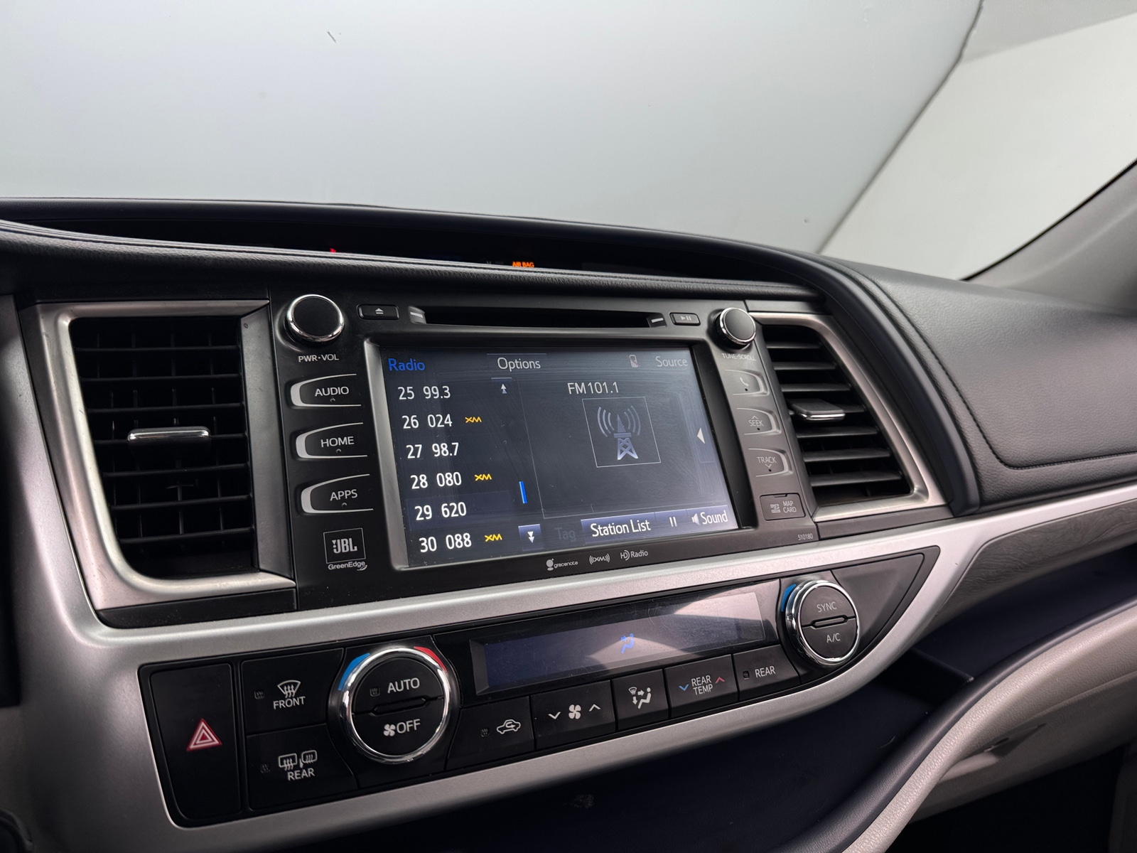 Thumbnail: 2017 Toyota Highlander - 3