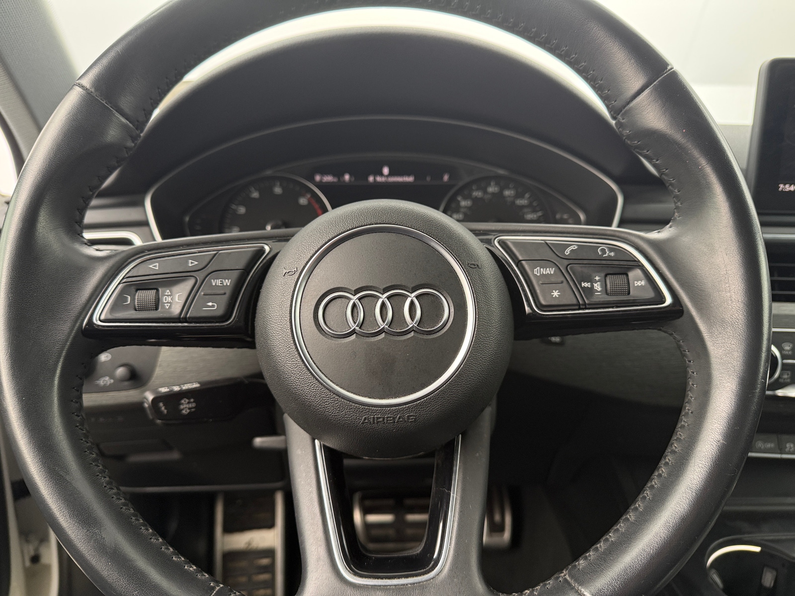 Thumbnail: 2019 Audi A4 - 4