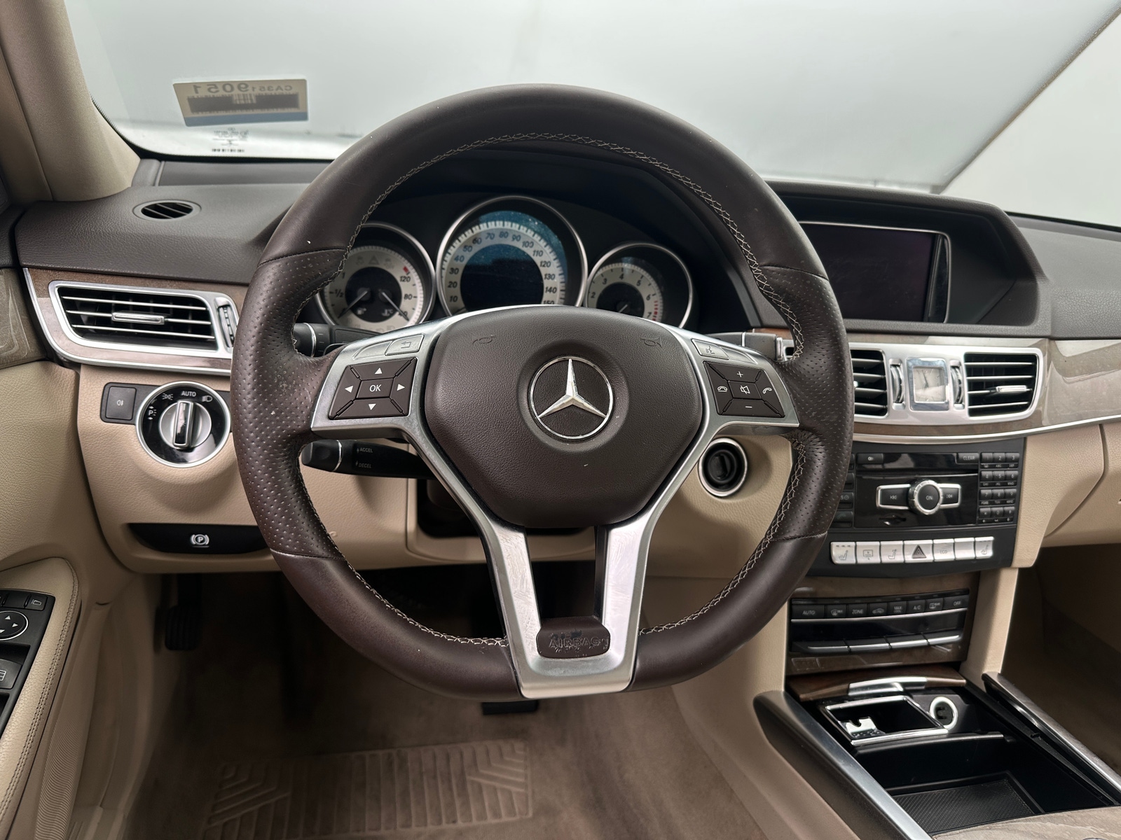 Thumbnail: 2014 Mercedes-Benz E-Class - 4