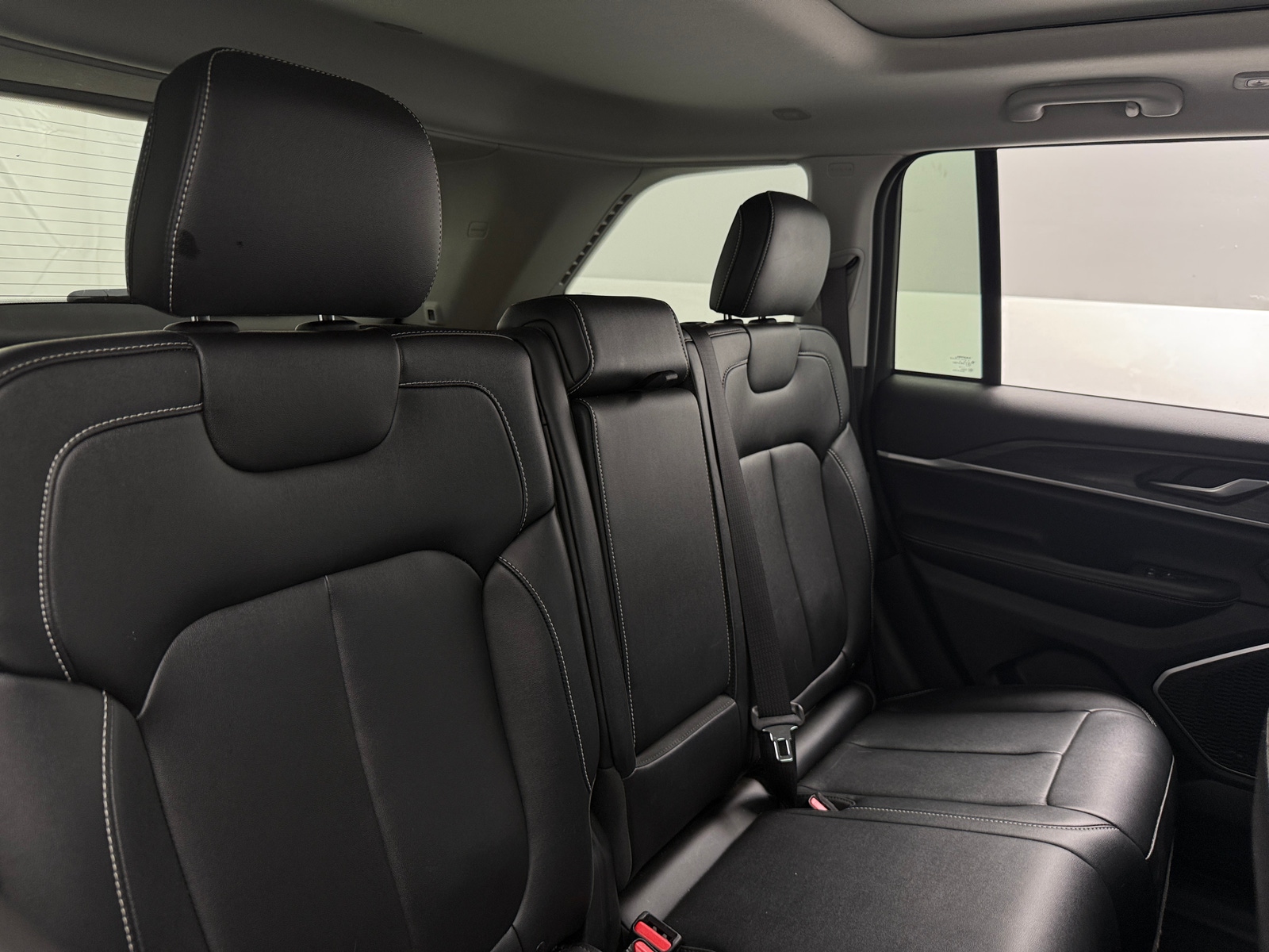 Thumbnail: 2023 Jeep Grand Cherokee - 5