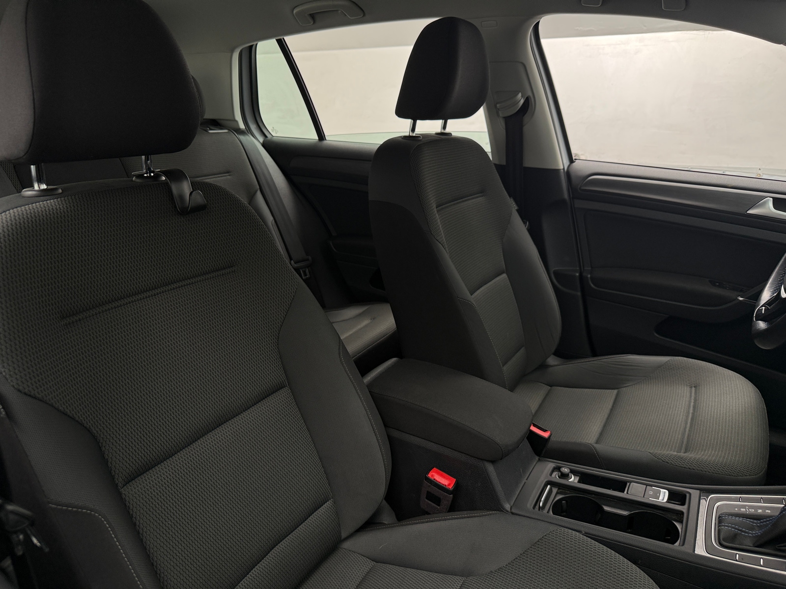 Thumbnail: 2019 Volkswagen e-Golf - 2