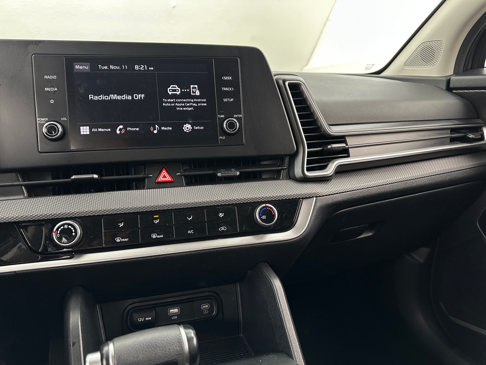 Thumbnail: 2024 Kia Sportage - 4