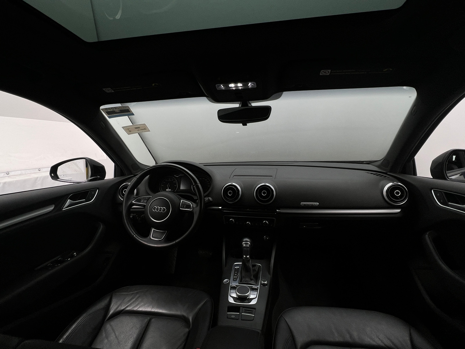 Thumbnail: 2016 Audi A3 e-tron - 2