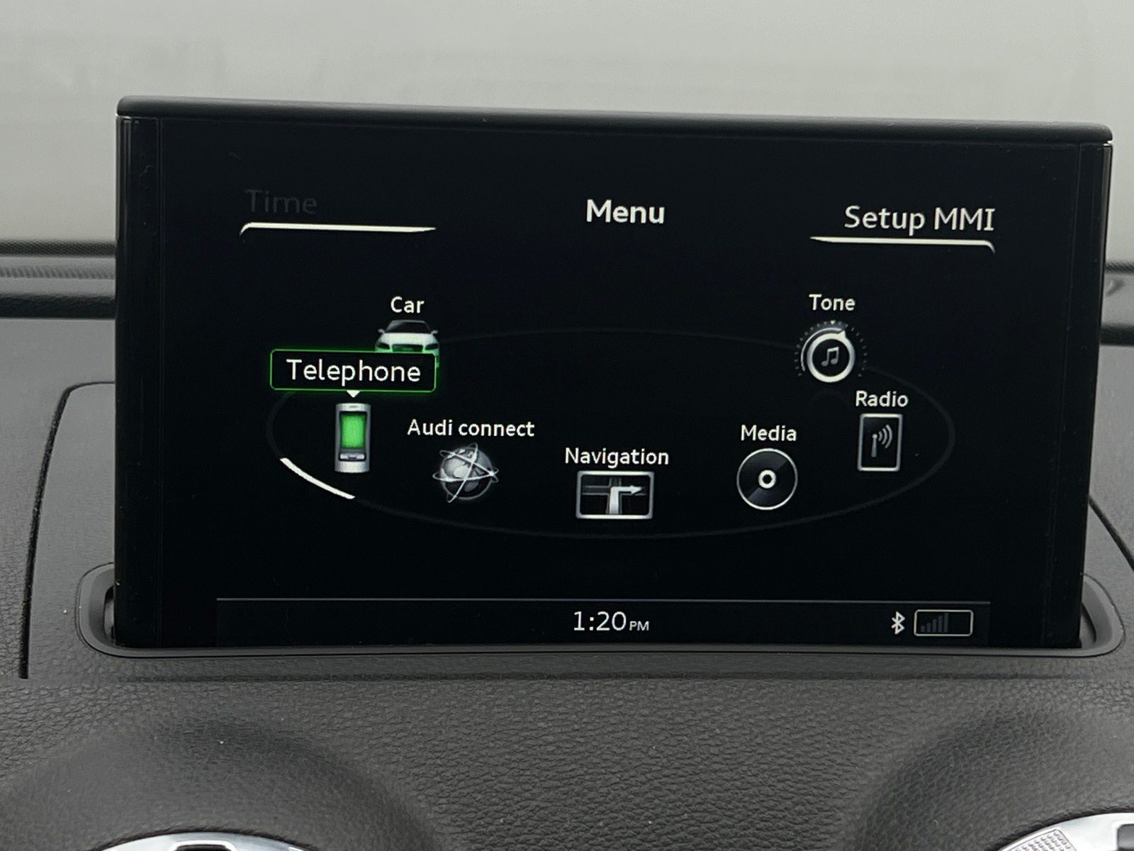 Thumbnail: 2016 Audi A3 e-tron - 3