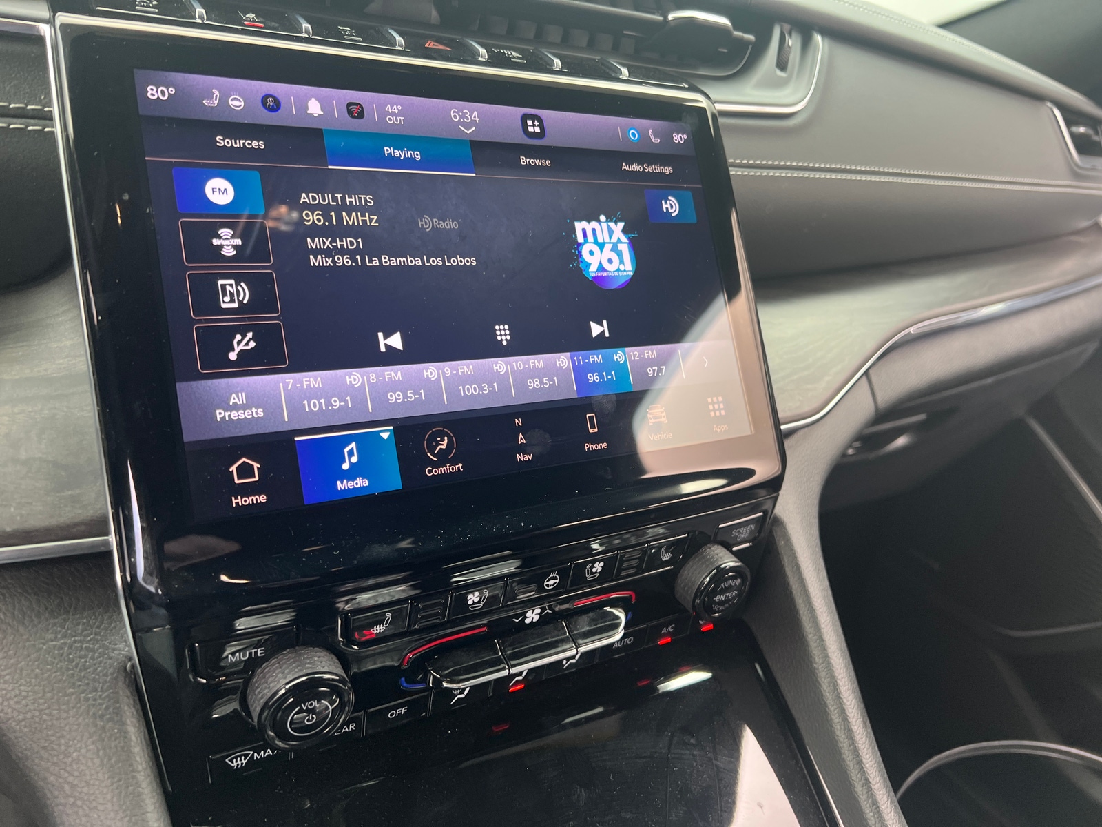 Thumbnail: 2023 Jeep Grand Cherokee - 3