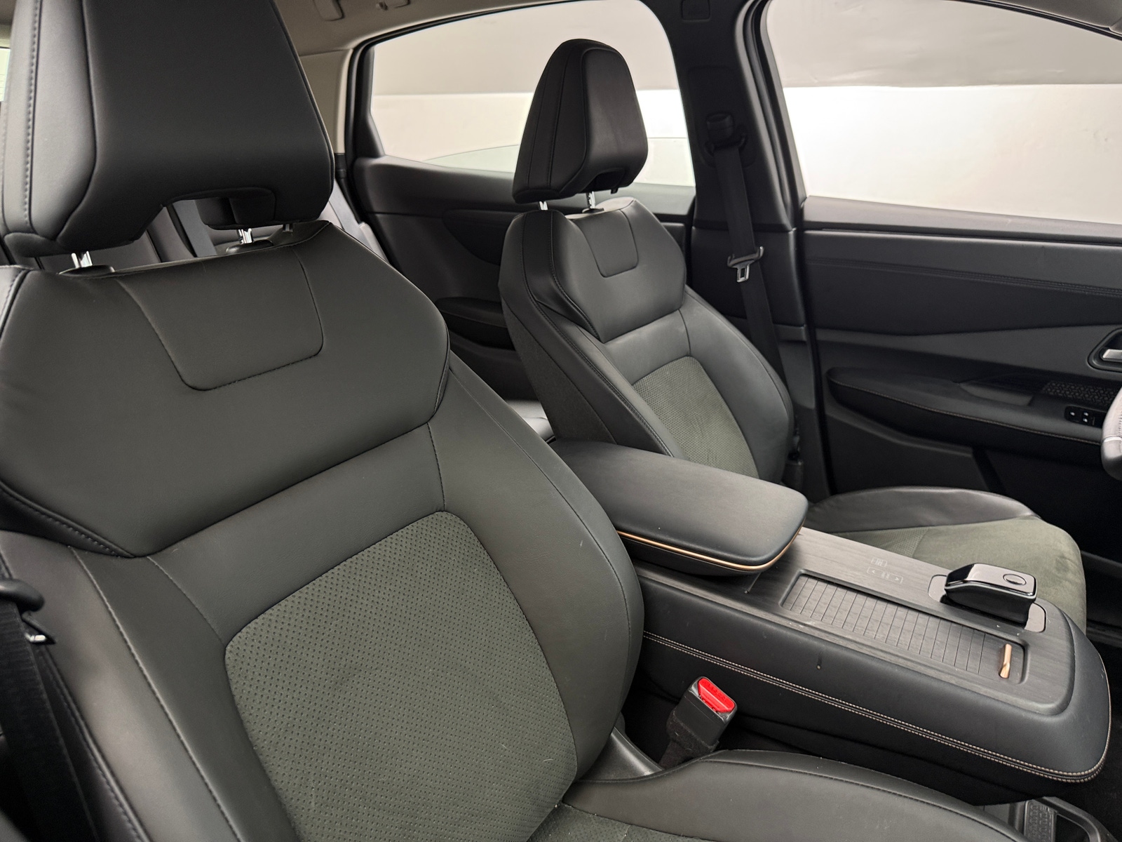 Thumbnail: 2023 Nissan Ariya - 2