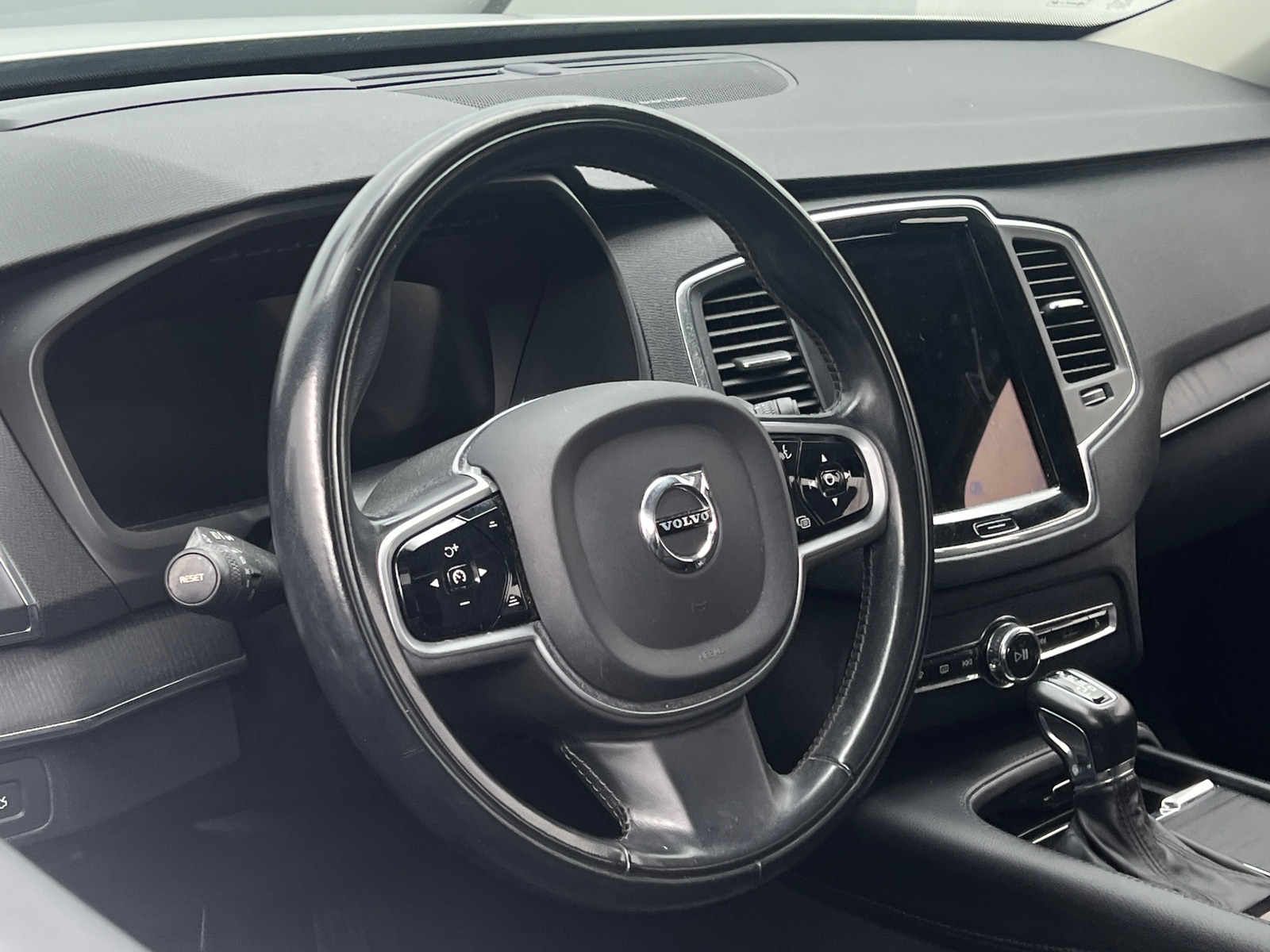 Thumbnail: 2020 Volvo XC90 - 4