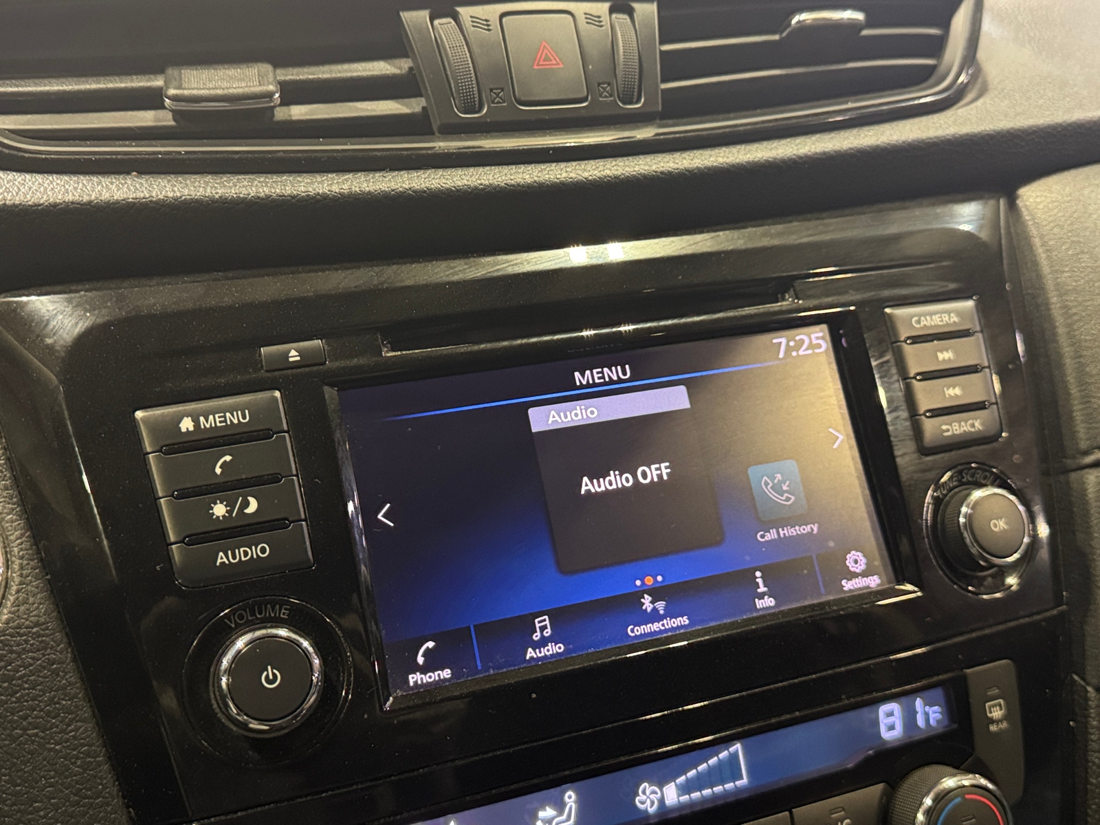 Thumbnail: 2018 Nissan Rogue - 4