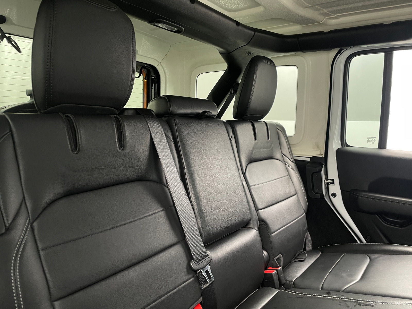 Thumbnail: 2022 Jeep Wrangler - 5