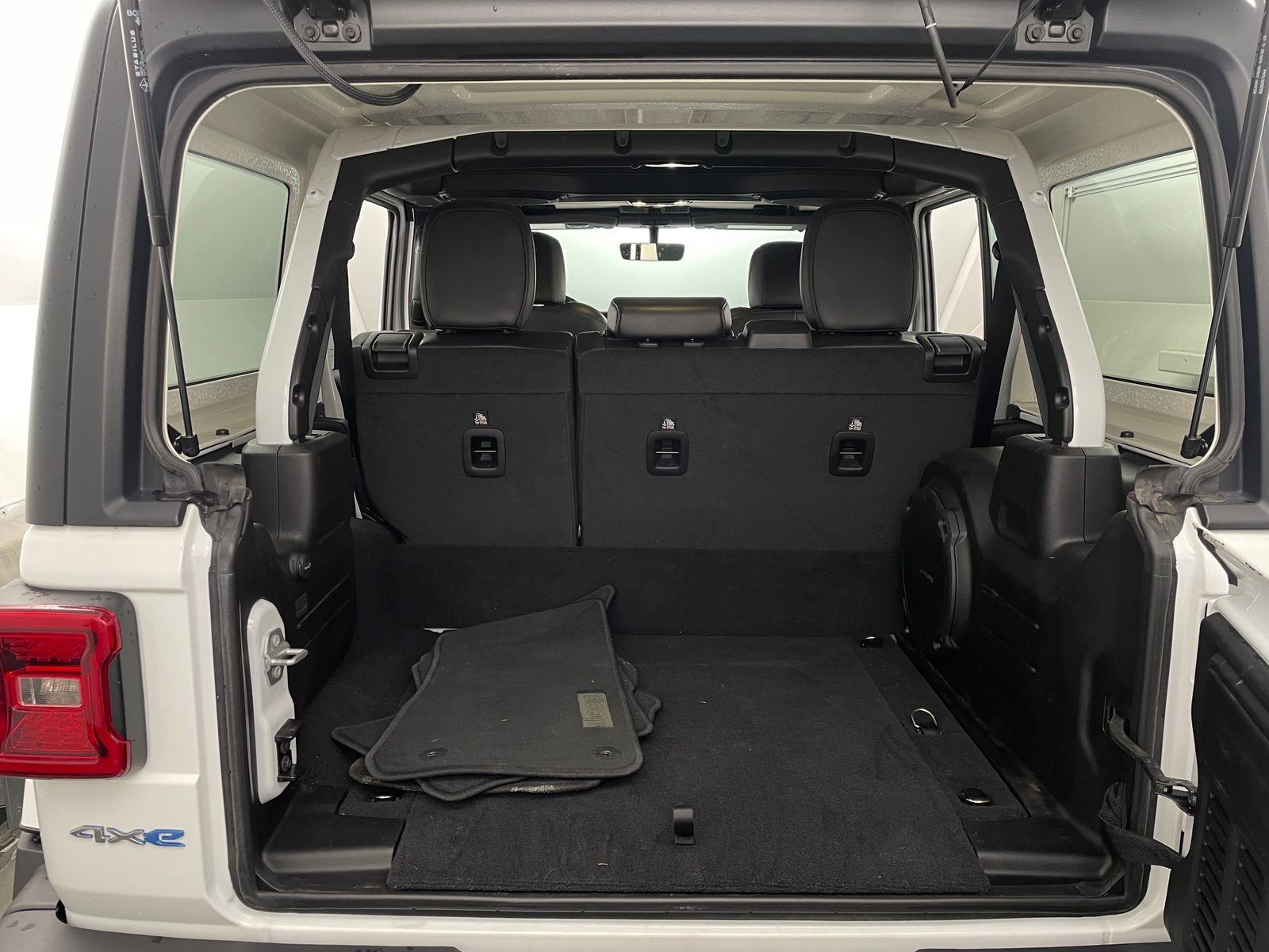 Thumbnail: 2022 Jeep Wrangler - 6