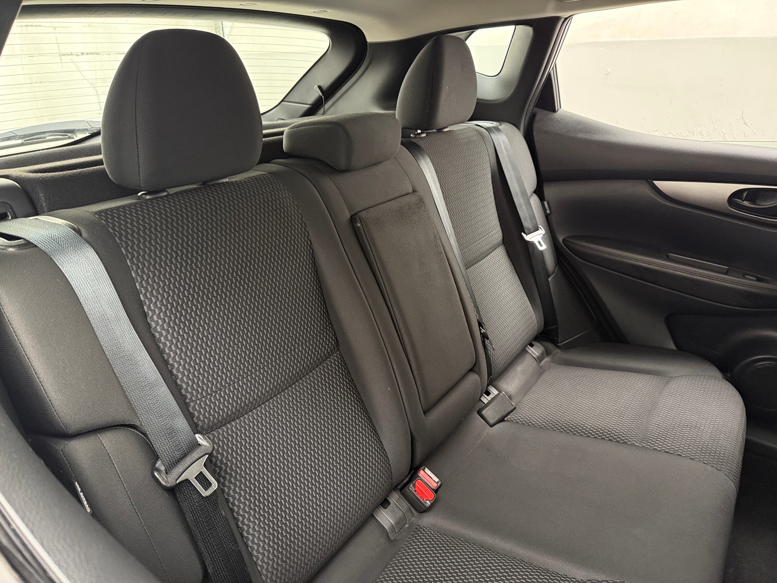 Thumbnail: 2021 Nissan Rogue Sport - 6