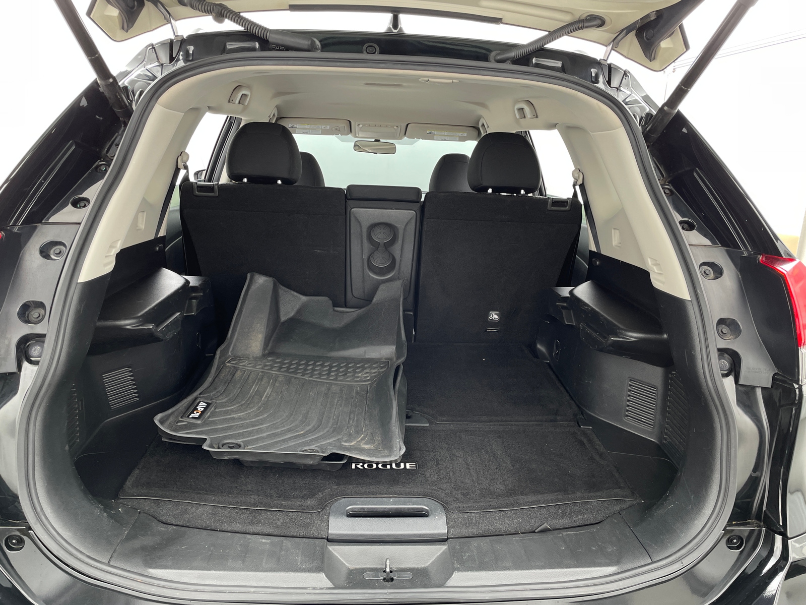 Thumbnail: 2018 Nissan Rogue - 7