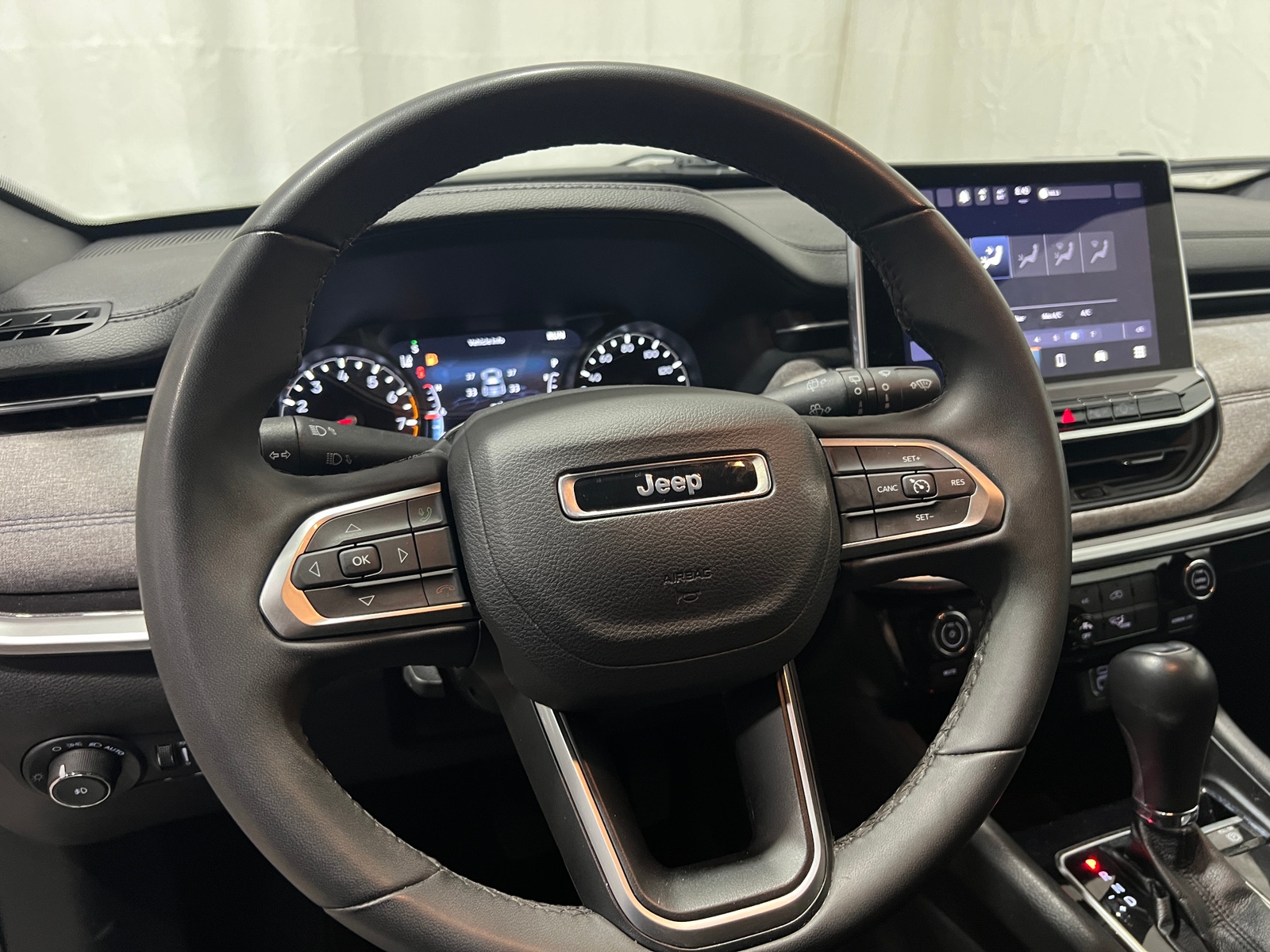 Thumbnail: 2023 Jeep Compass - 5