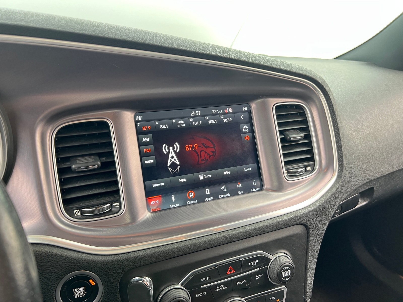 Thumbnail: 2019 Dodge Charger - 4