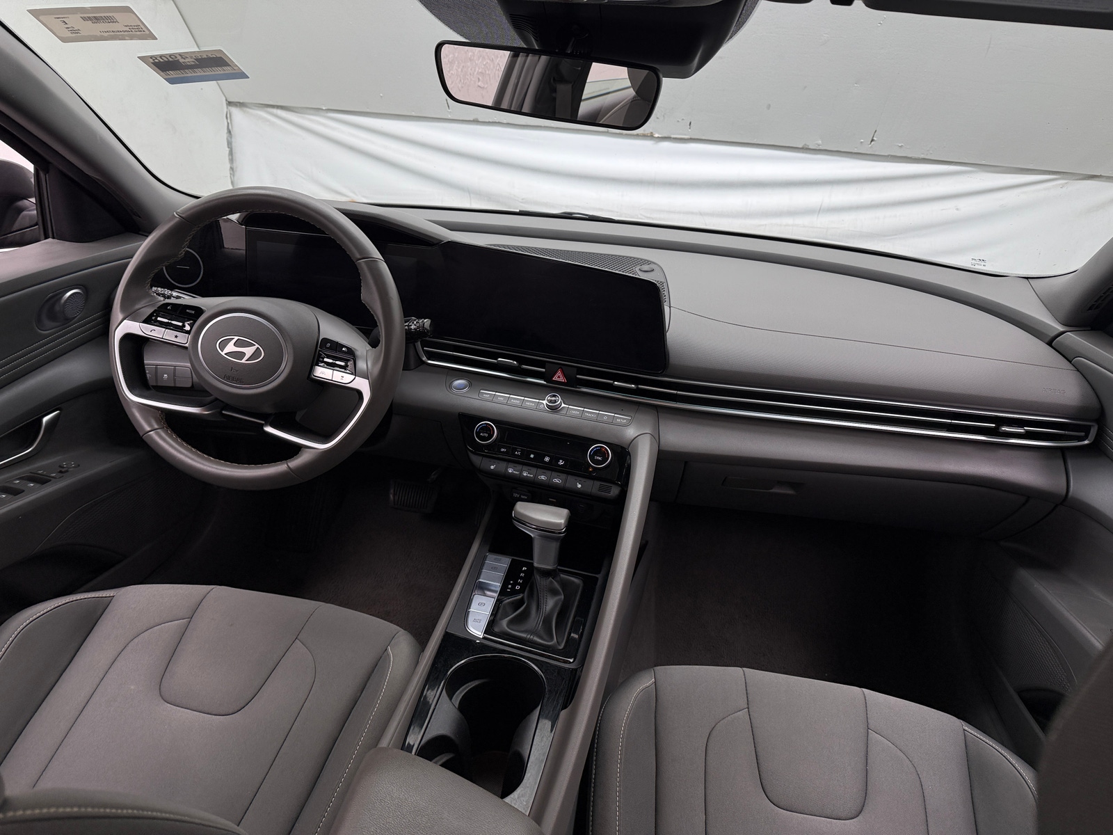 Thumbnail: 2025 Hyundai Elantra - 3