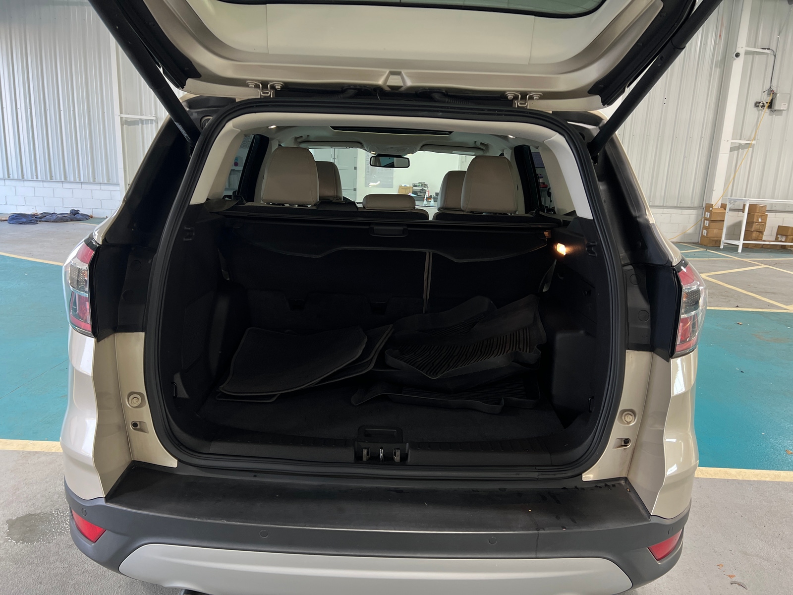 Thumbnail: 2017 Ford Escape - 6