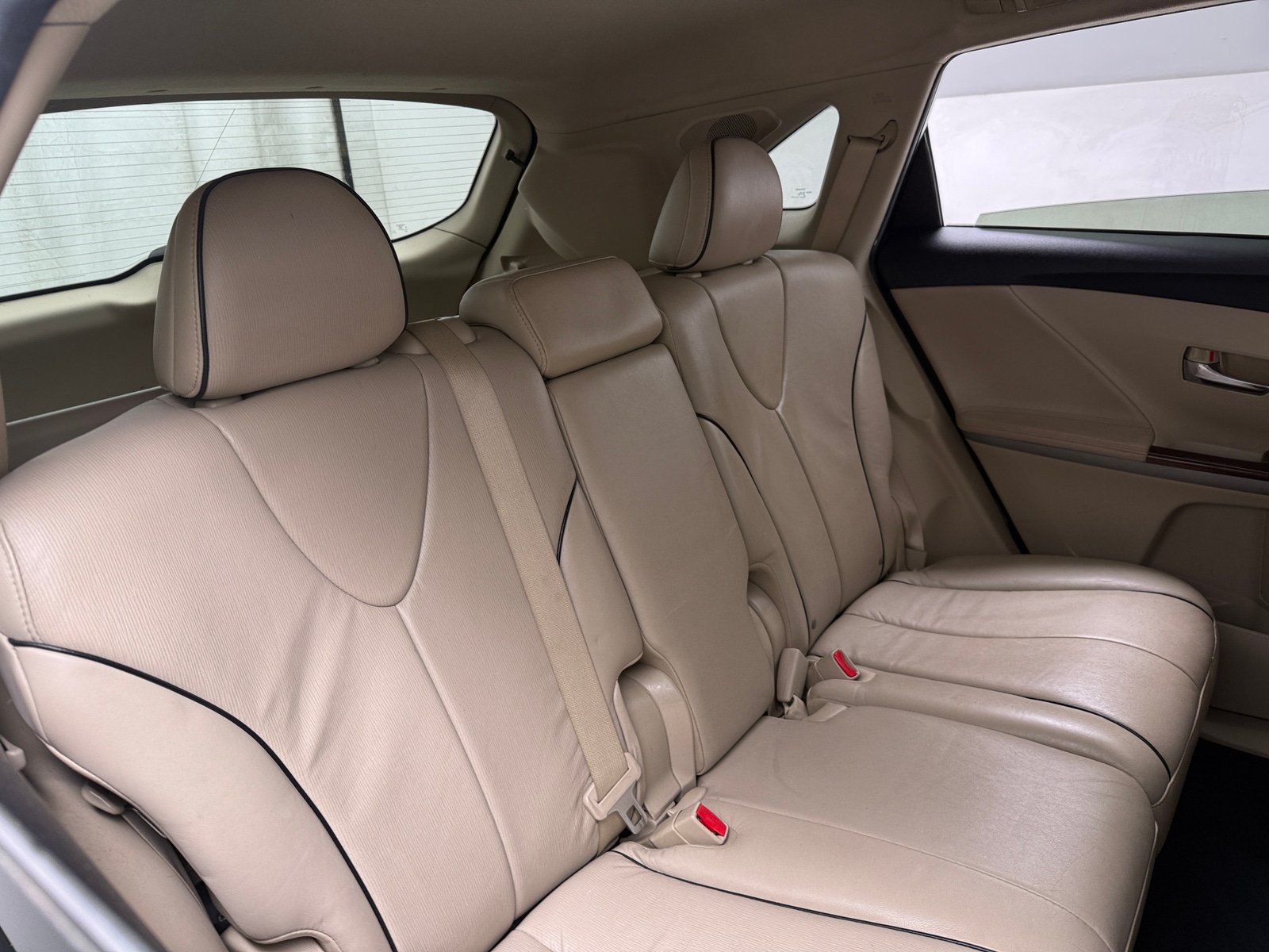 Thumbnail: 2010 Toyota Venza - 5