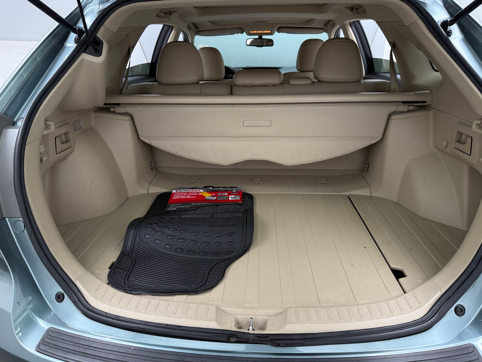 Thumbnail: 2010 Toyota Venza - 6