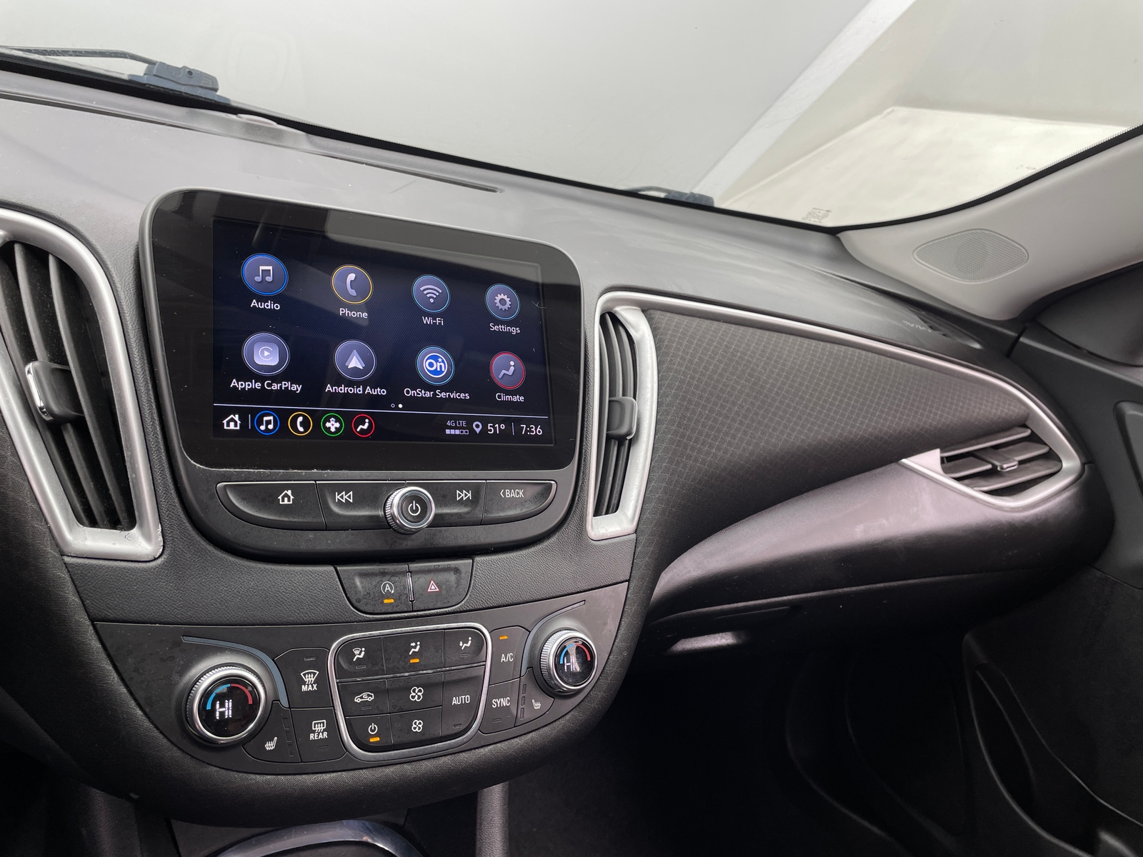 Thumbnail: 2022 Chevrolet Malibu - 4