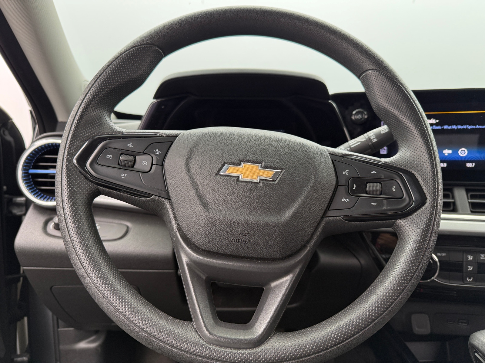 Thumbnail: 2024 Chevrolet Trax - 5