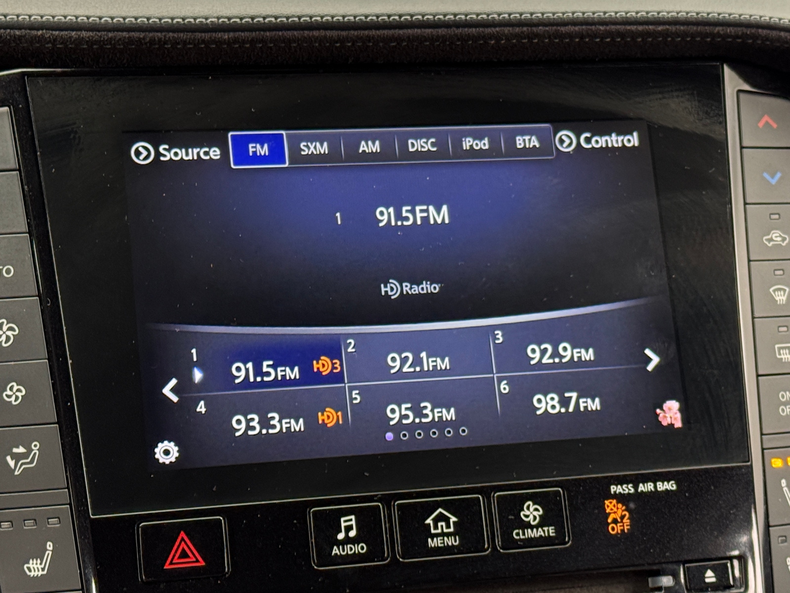 Thumbnail: 2019 INFINITI QX50 - 3