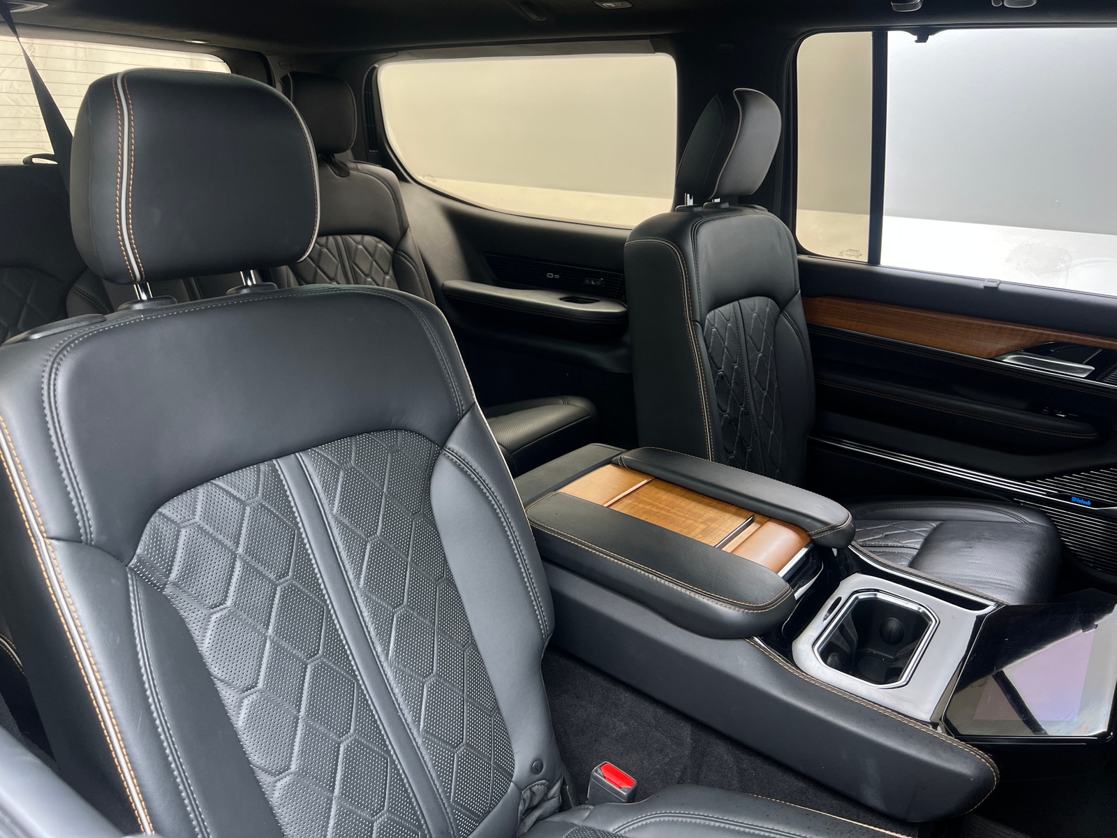 Thumbnail: 2022 Jeep Grand Wagoneer - 5