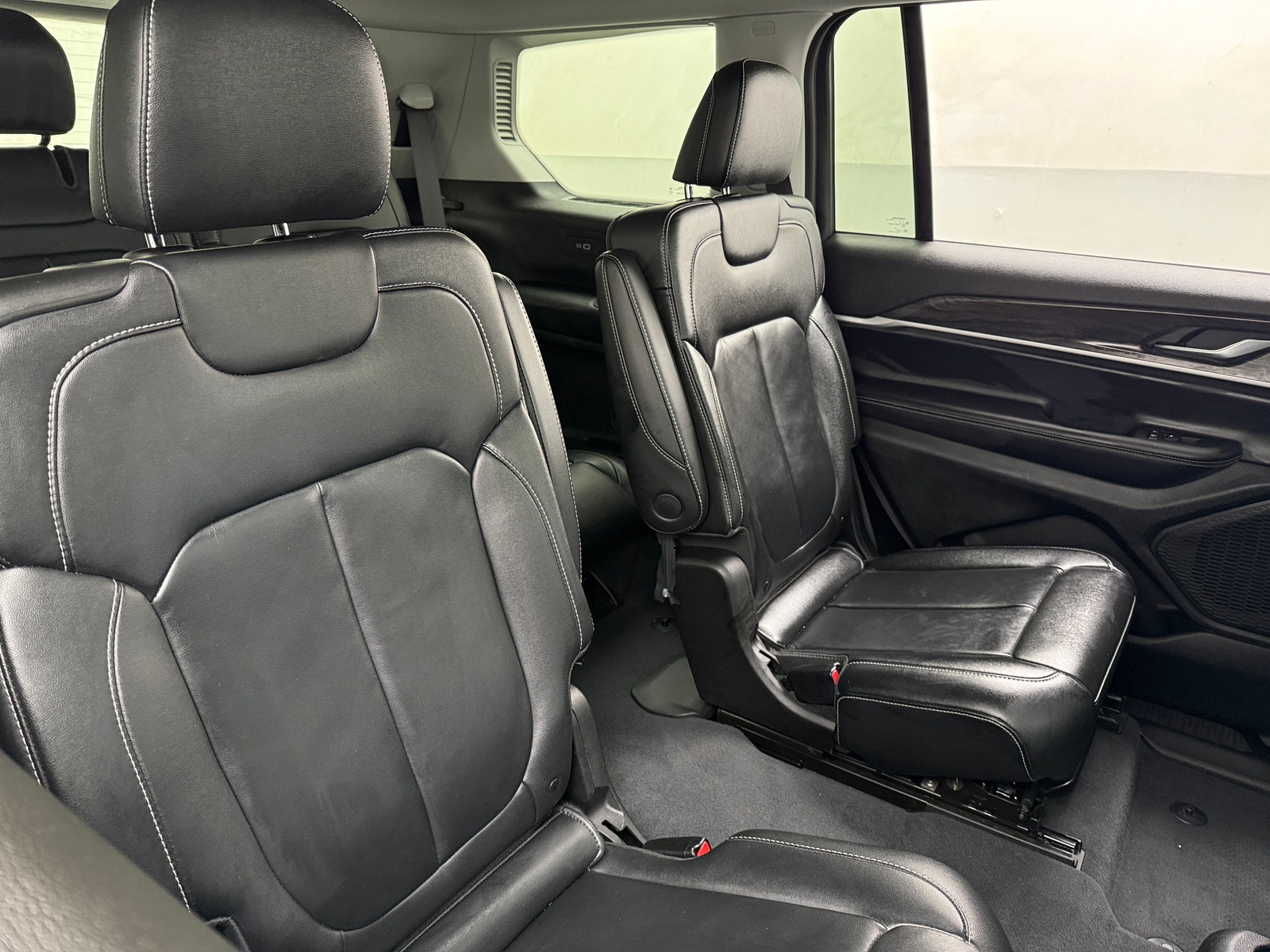 Thumbnail: 2023 Jeep Grand Cherokee L - 5