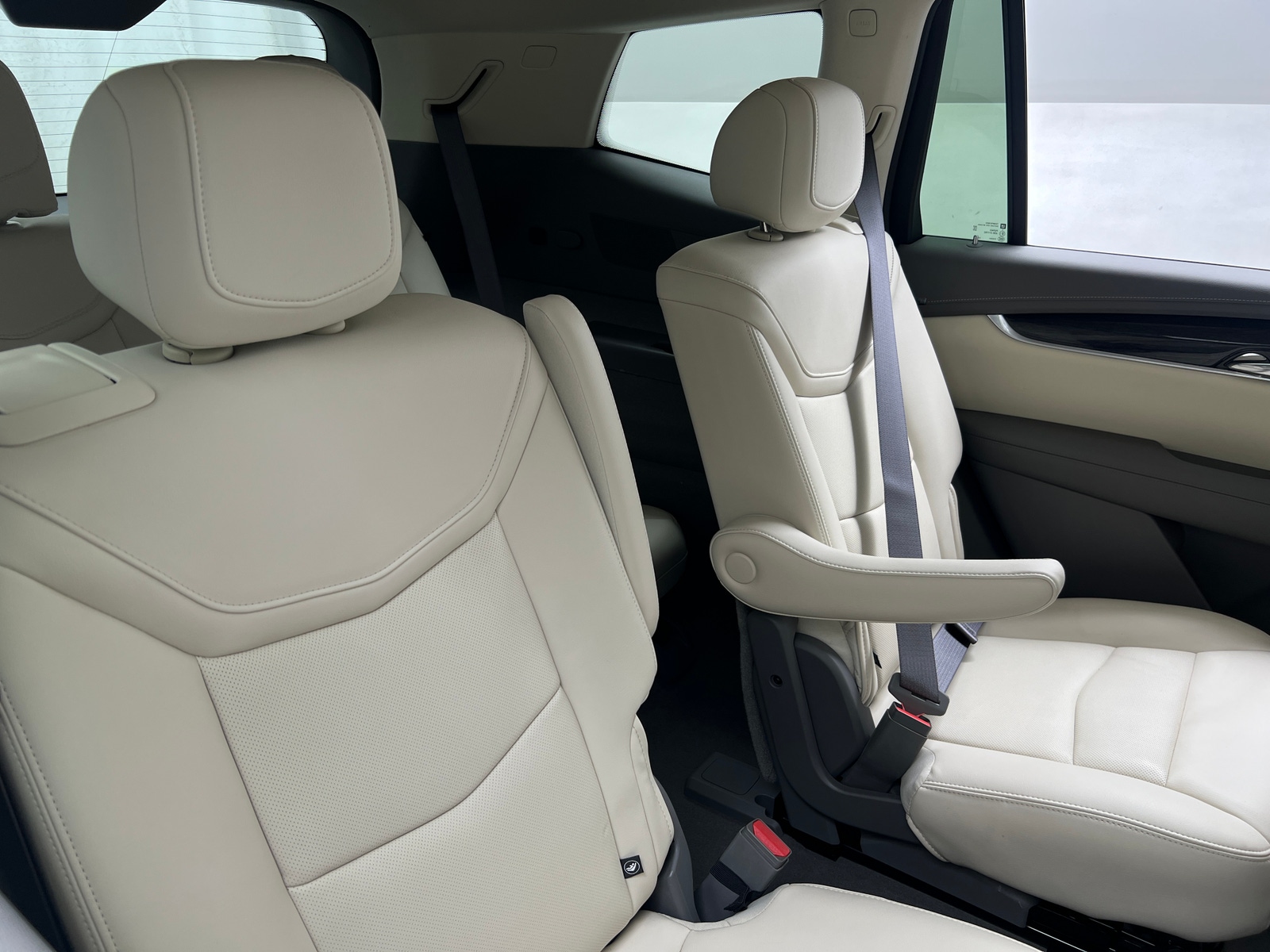 Thumbnail: 2023 Cadillac XT6 - 5