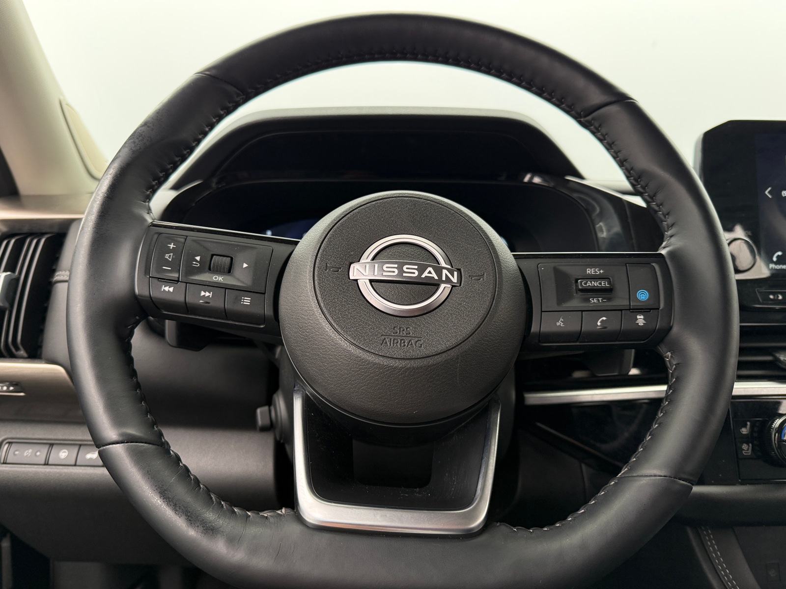 Thumbnail: 2024 Nissan Pathfinder - 4