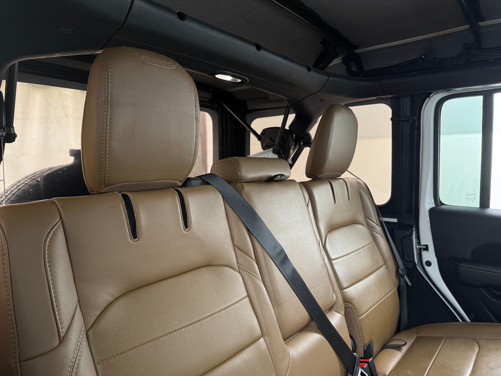 Thumbnail: 2022 Jeep Wrangler - 5