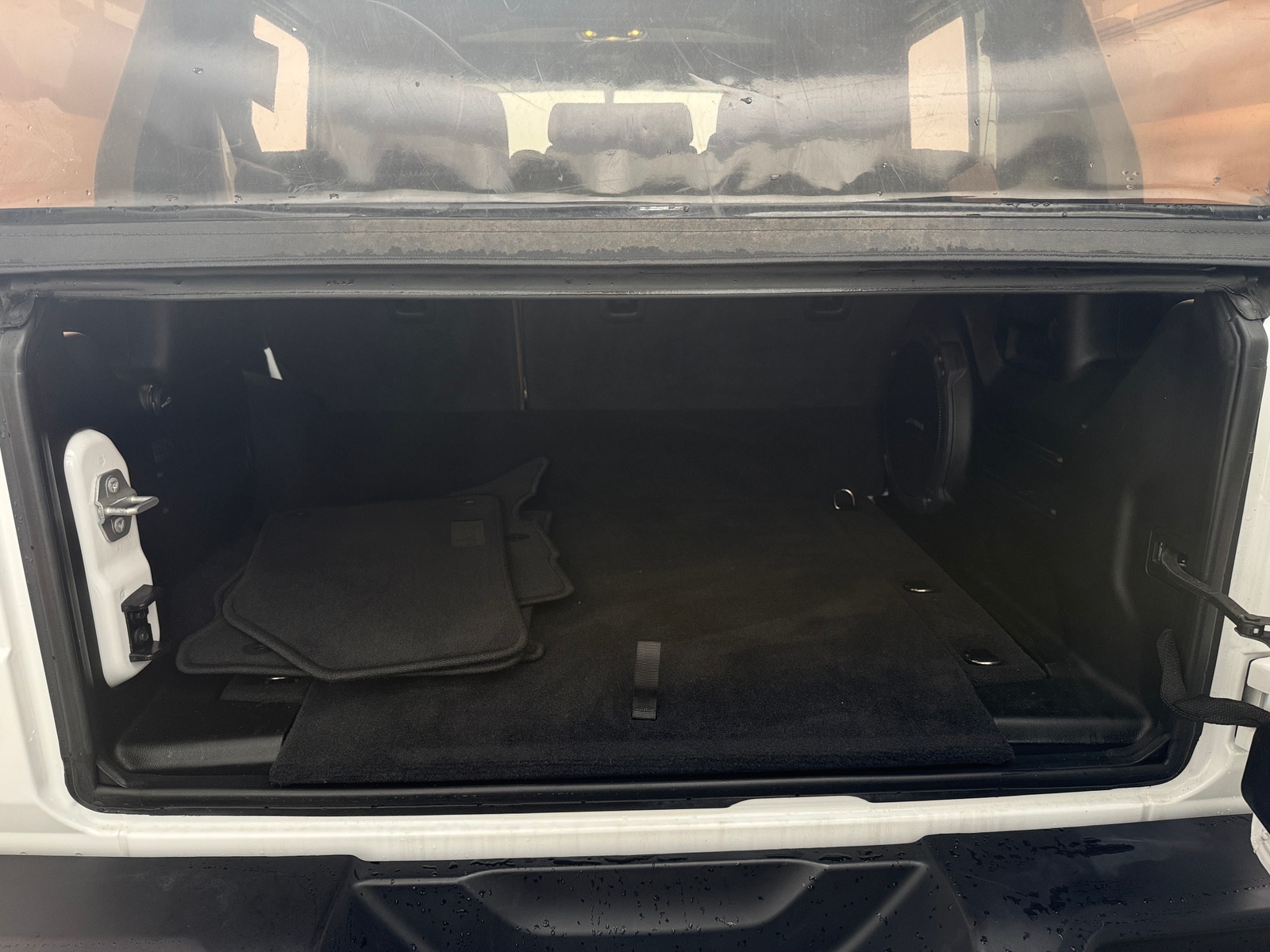 Thumbnail: 2022 Jeep Wrangler - 6