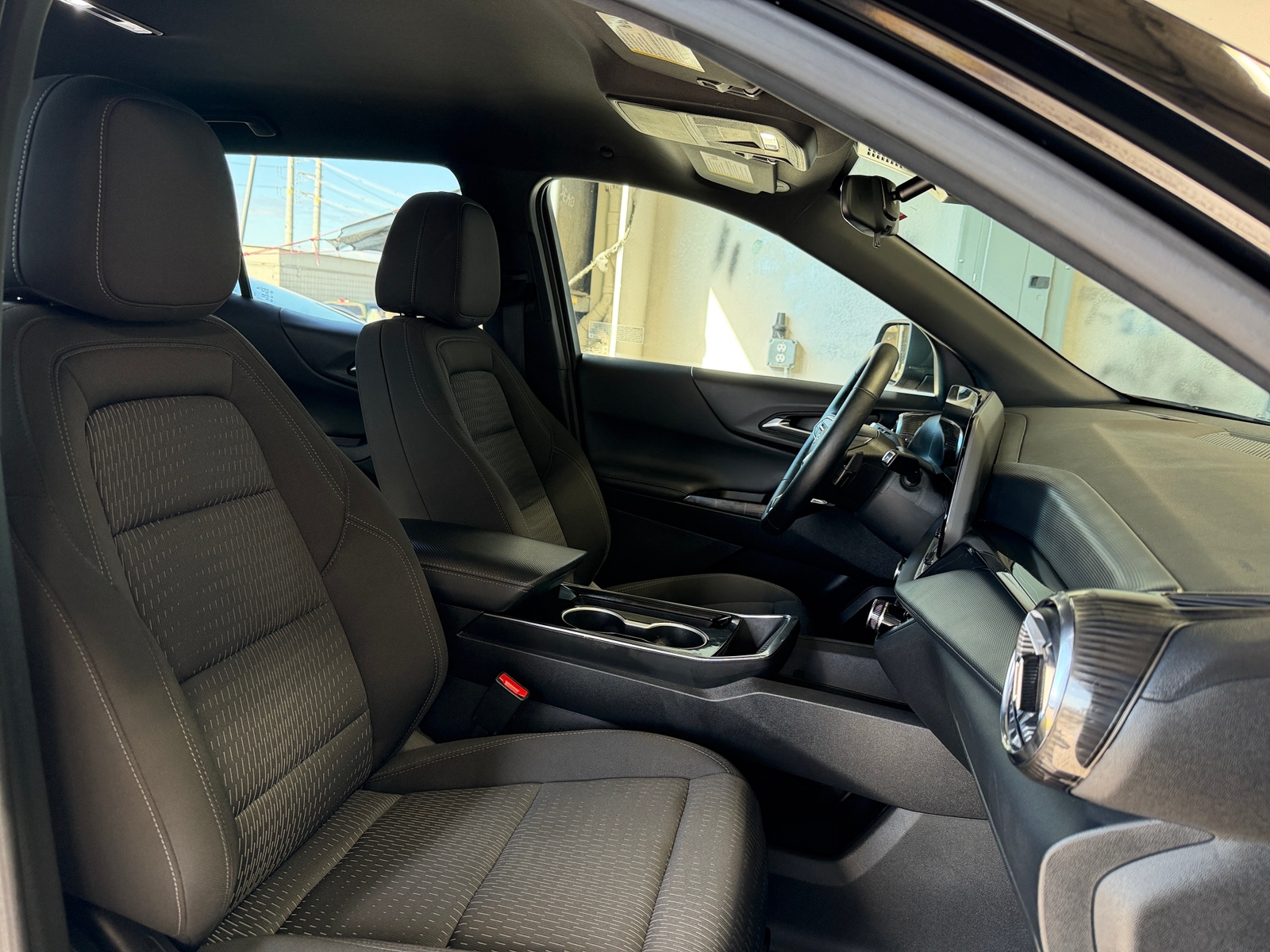 Thumbnail: 2025 Chevrolet Equinox - 2