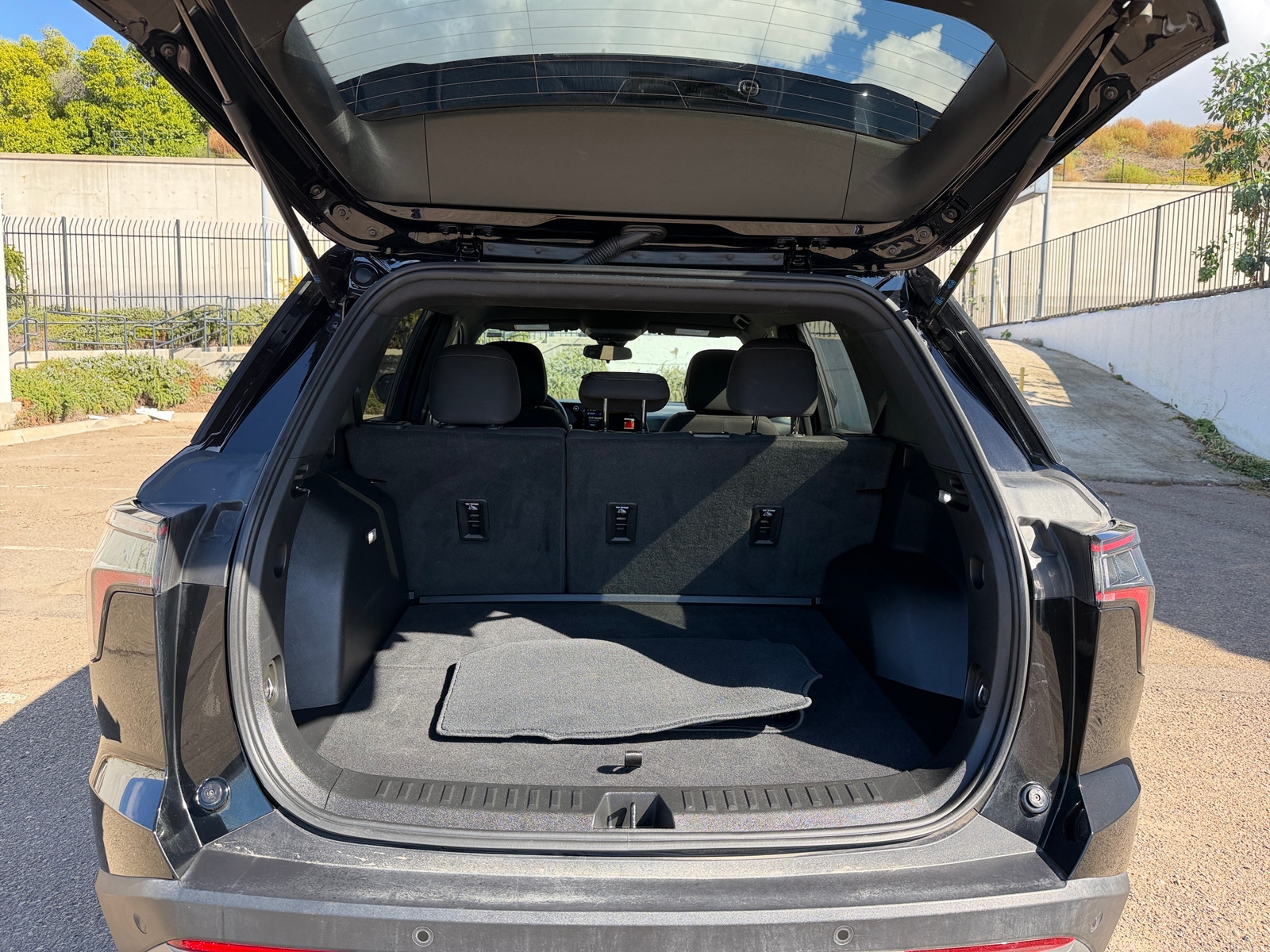 Thumbnail: 2025 Chevrolet Equinox - 6