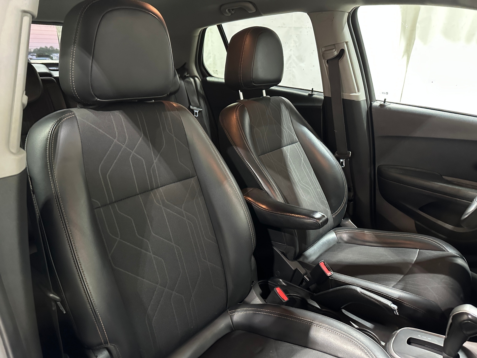 Thumbnail: 2021 Chevrolet Trax - 2