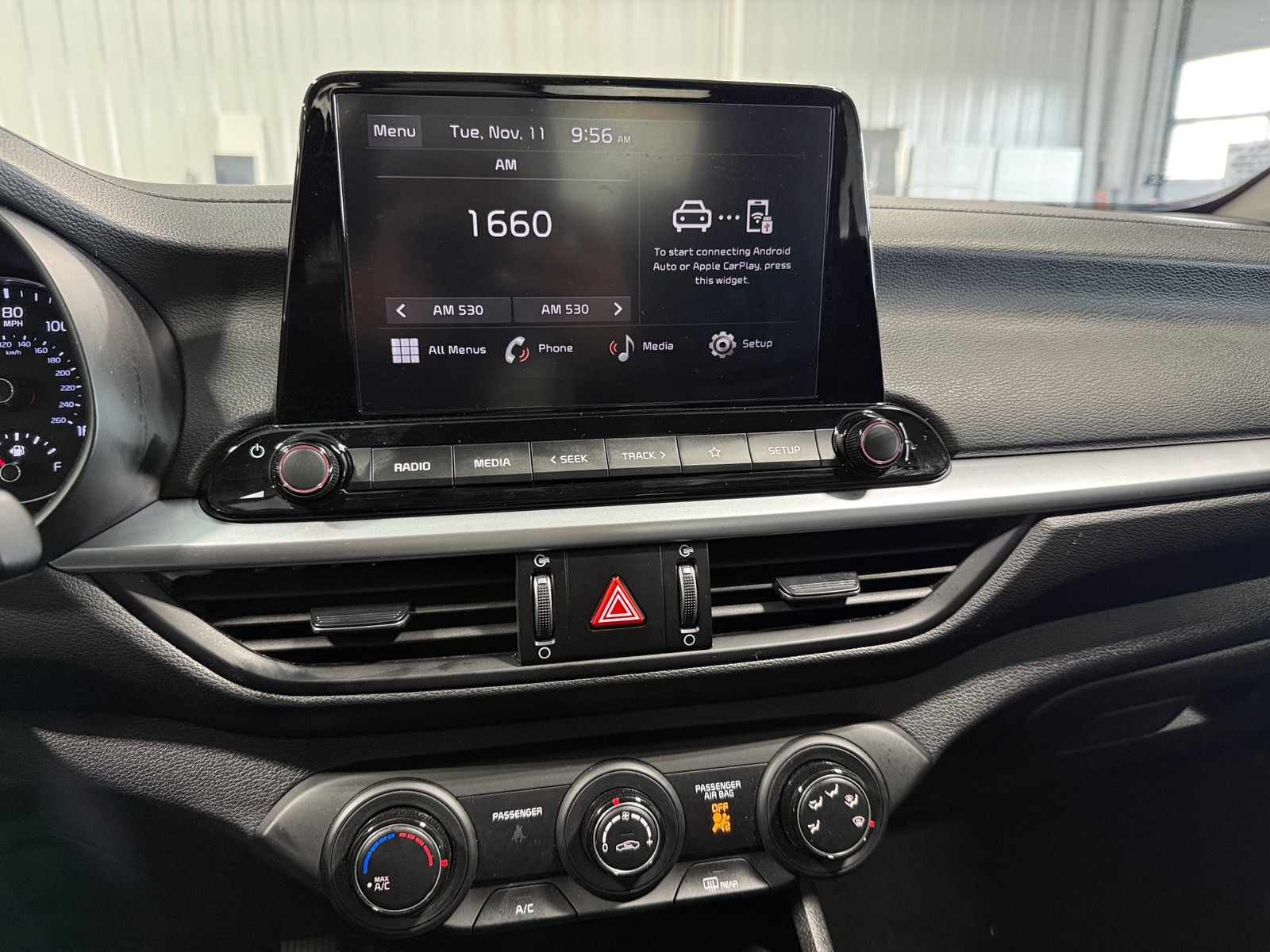 Thumbnail: 2024 Kia Forte - 4